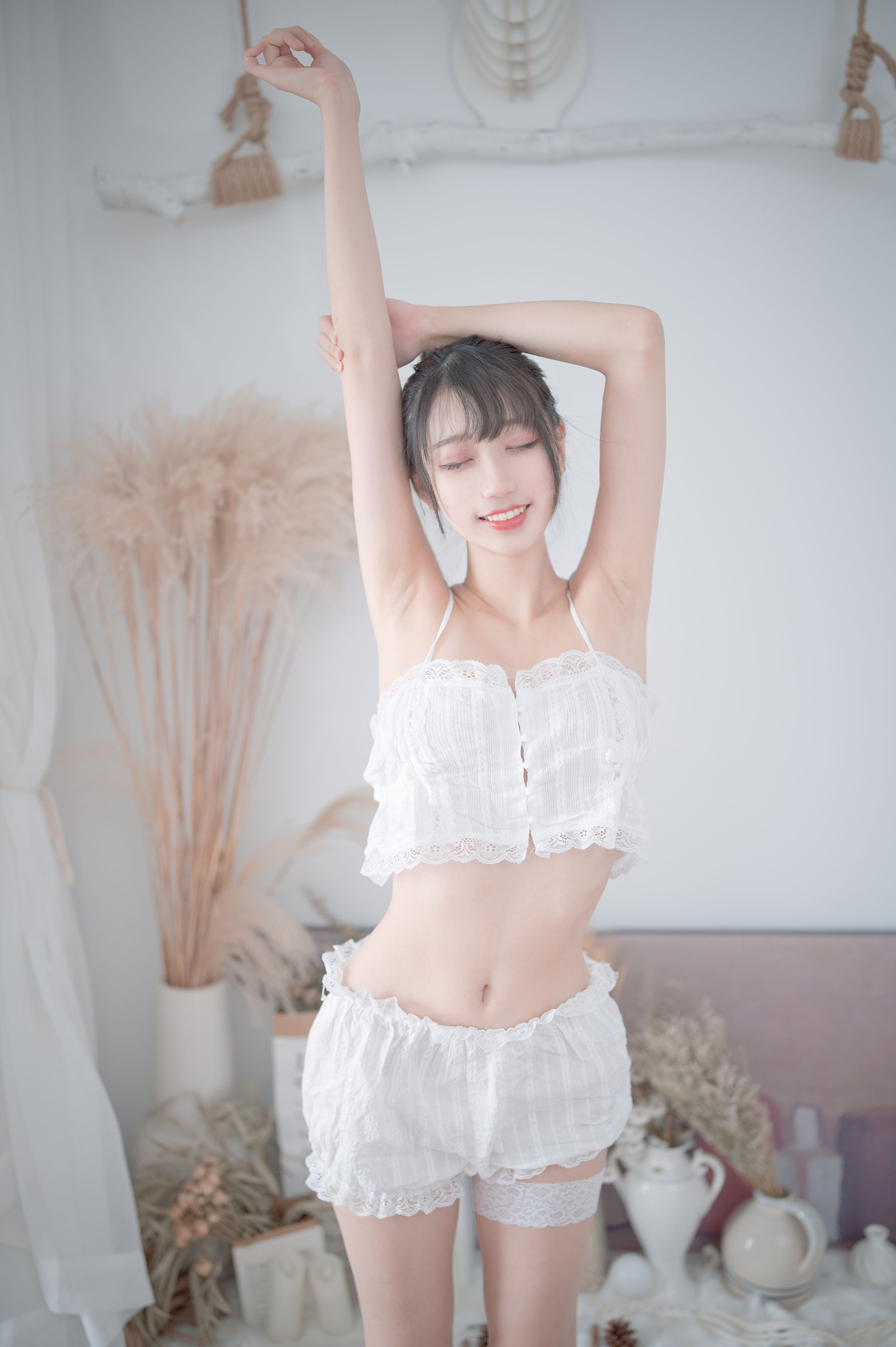 [COS福利] 周叽是可爱兔兔 - 白色睡衣第7张