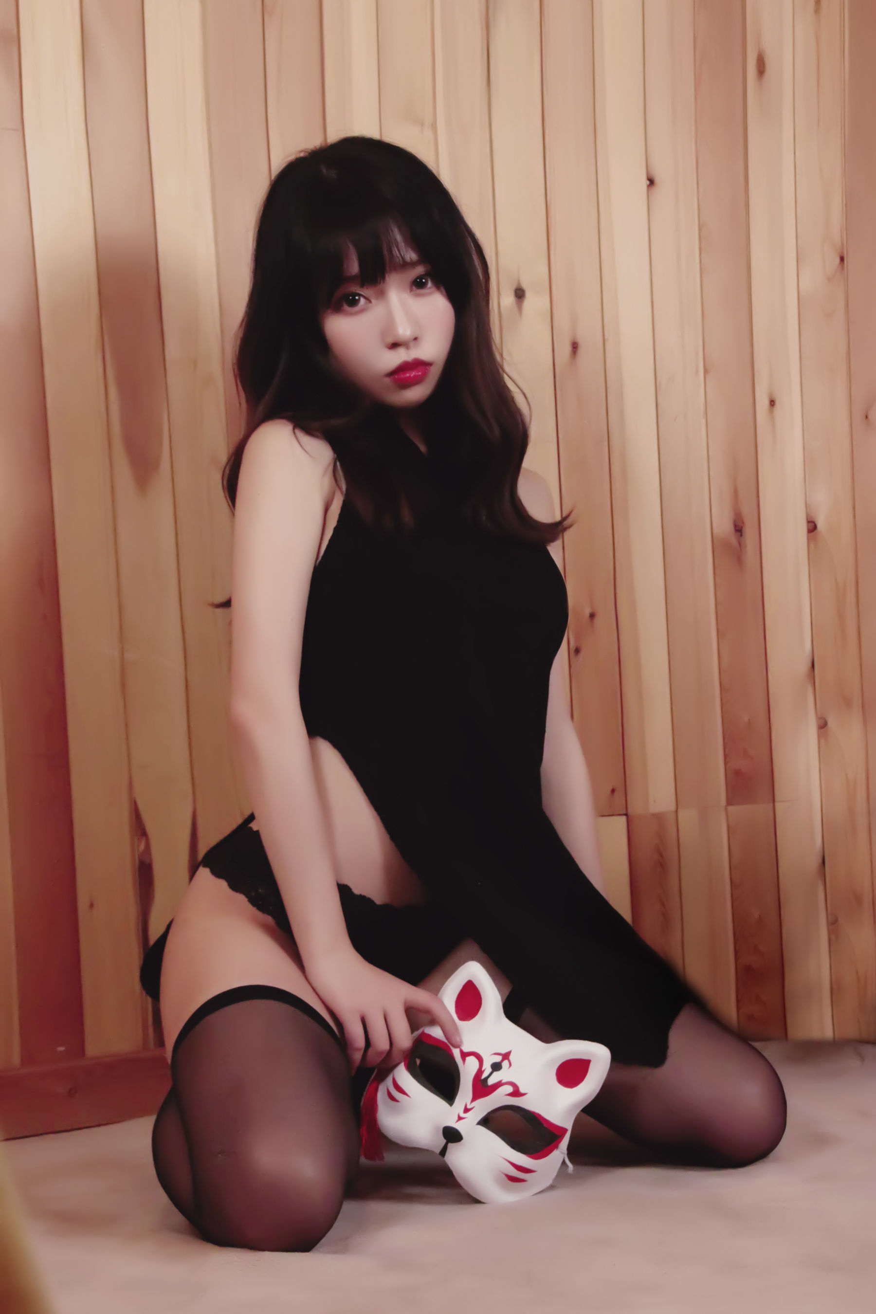 [COS福利] 萌妹白易子教主 - 高叉毛衣第9张