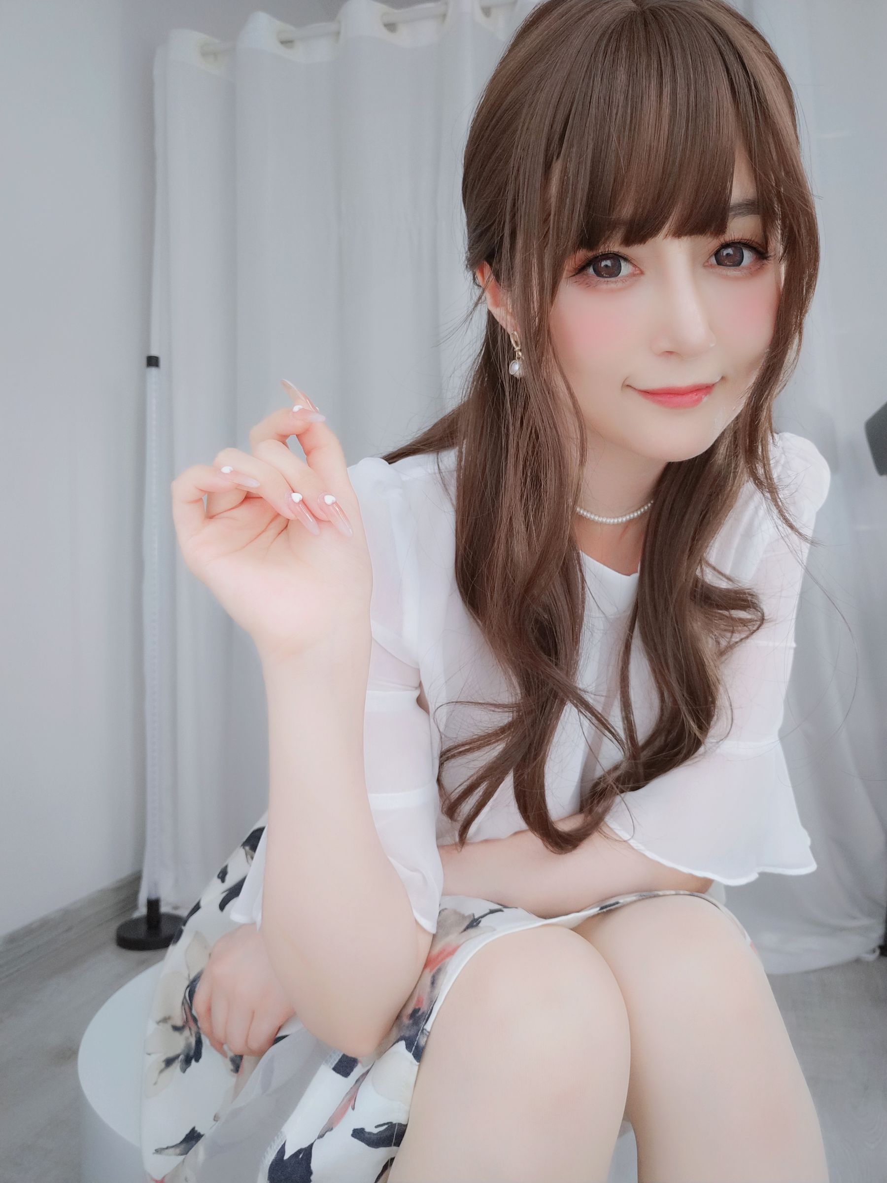 [网红COSER写真] Coser小姐姐白银 - 肉丝人妻第10张