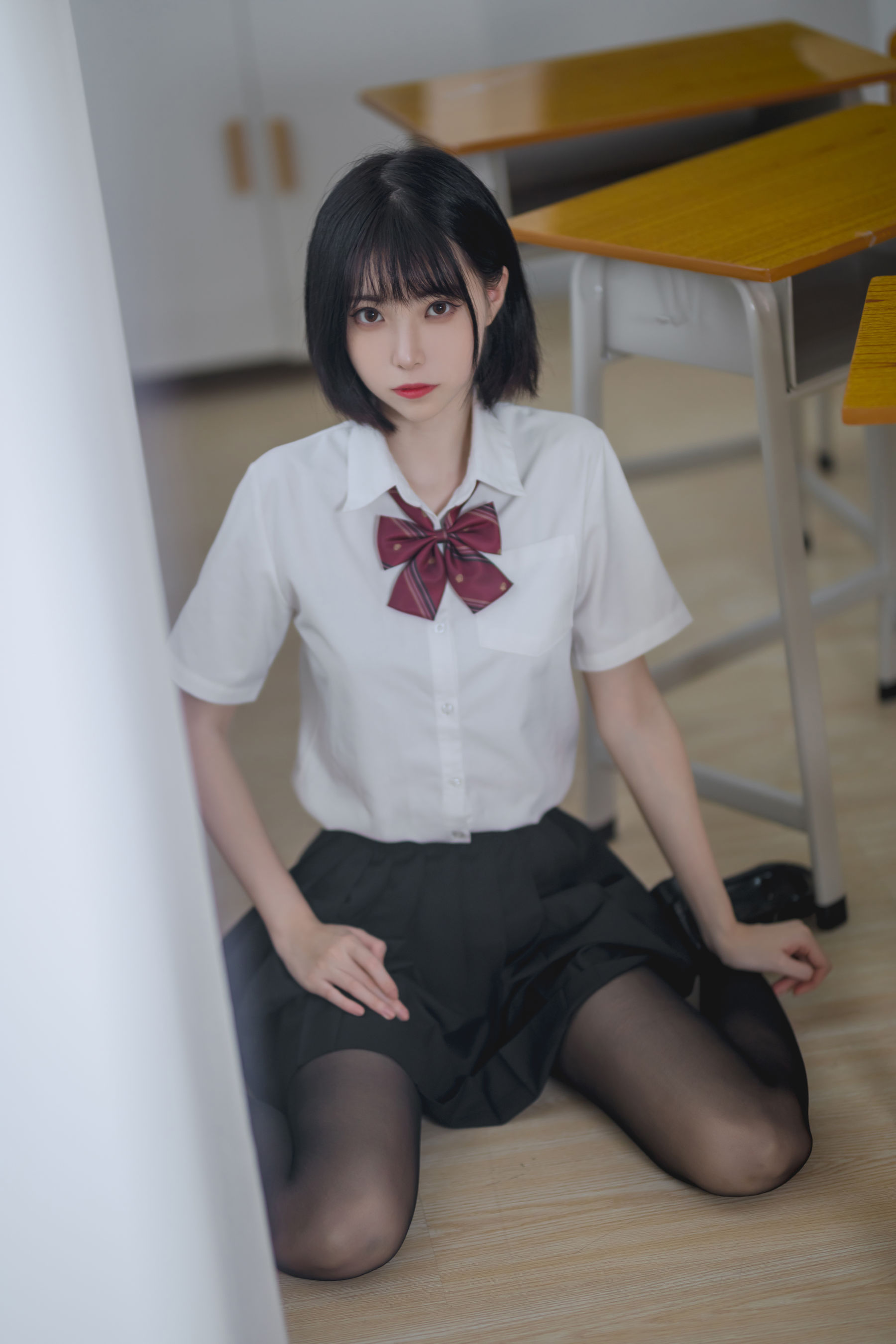 [福利COS] 许岚 - 教室jk黑丝第15张