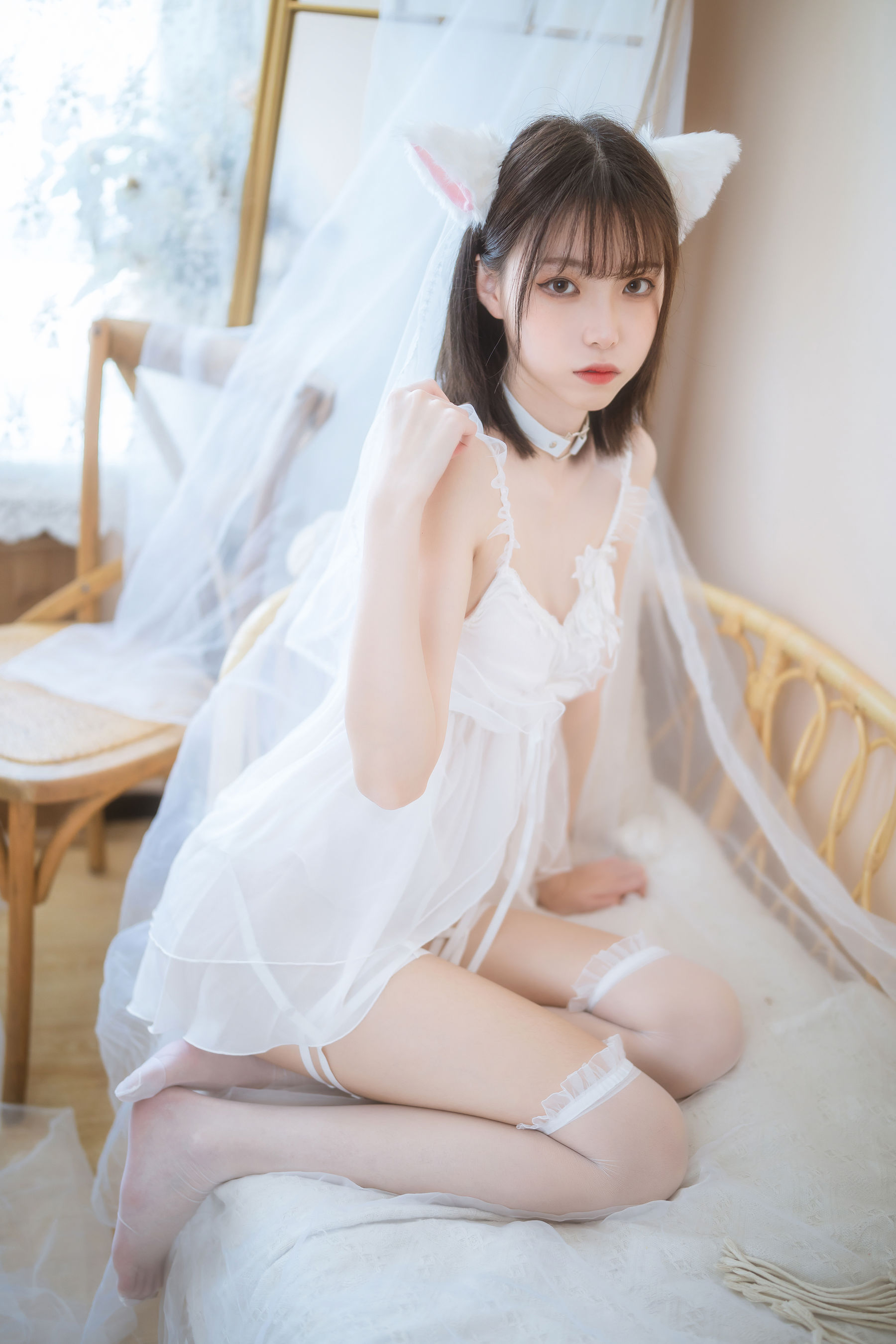 [福利COS] 许岚 - 少女白色裙第12张