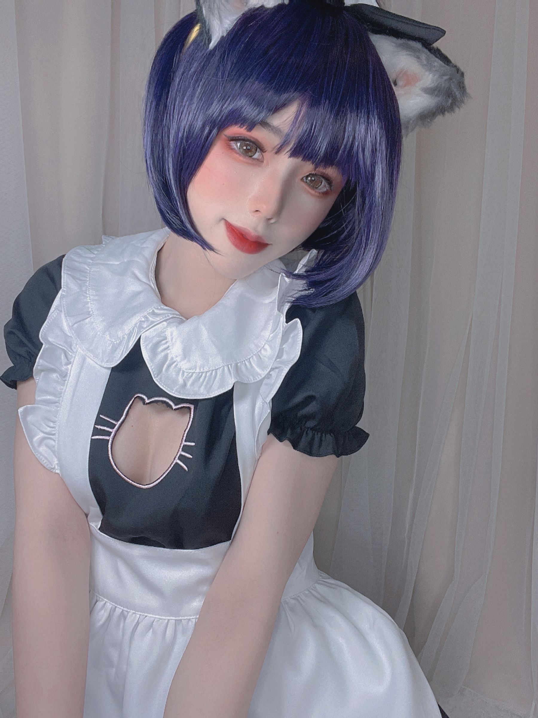 [福利COS] 钛合金大粑粑 - 女仆自拍第12张