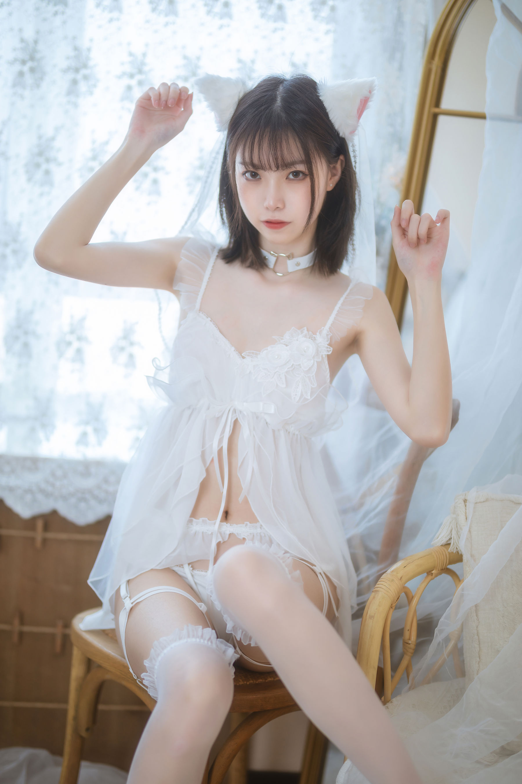 [福利COS] 许岚 - 少女白色裙第8张