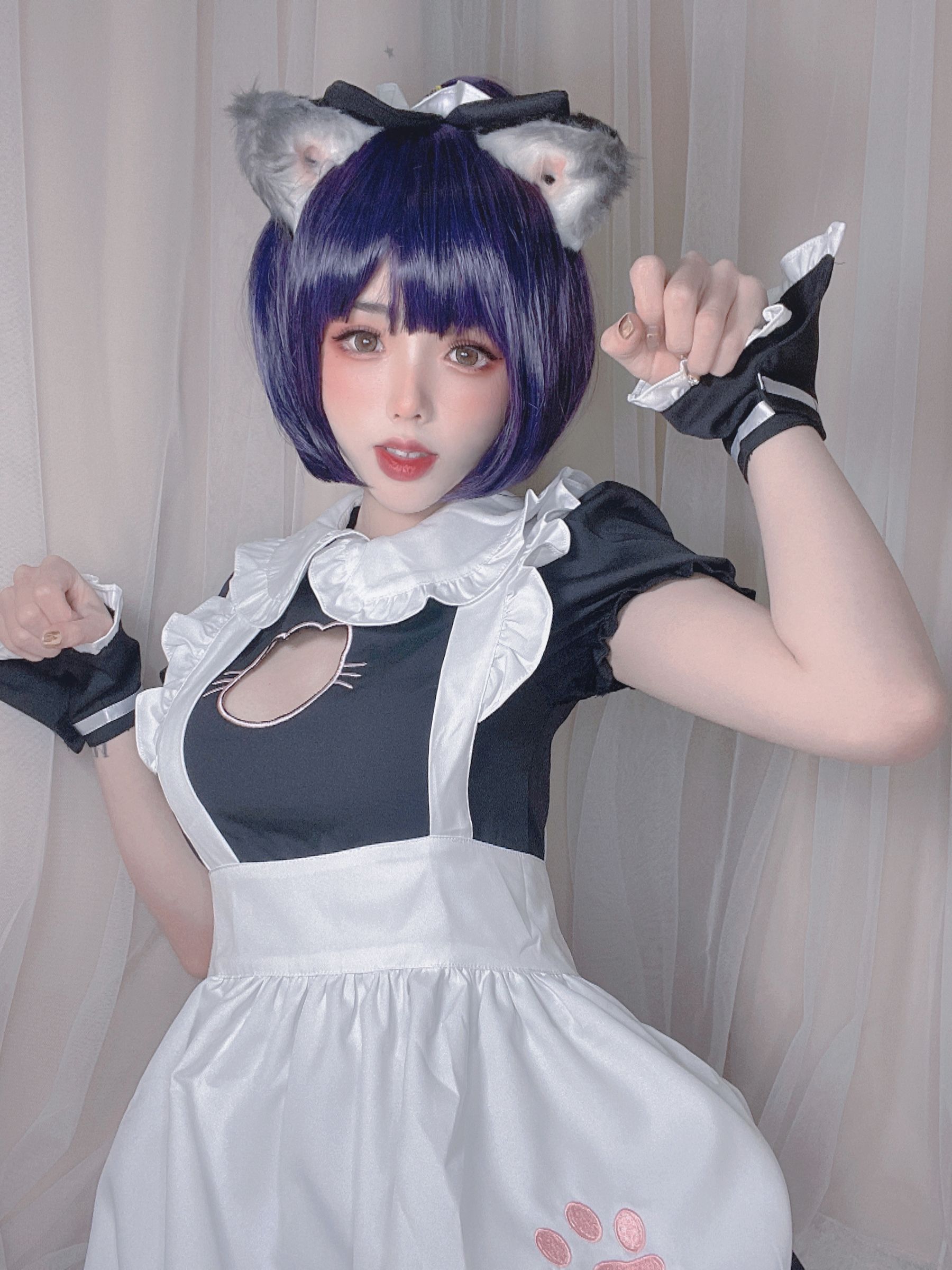 [福利COS] 钛合金大粑粑 - 女仆自拍第10张