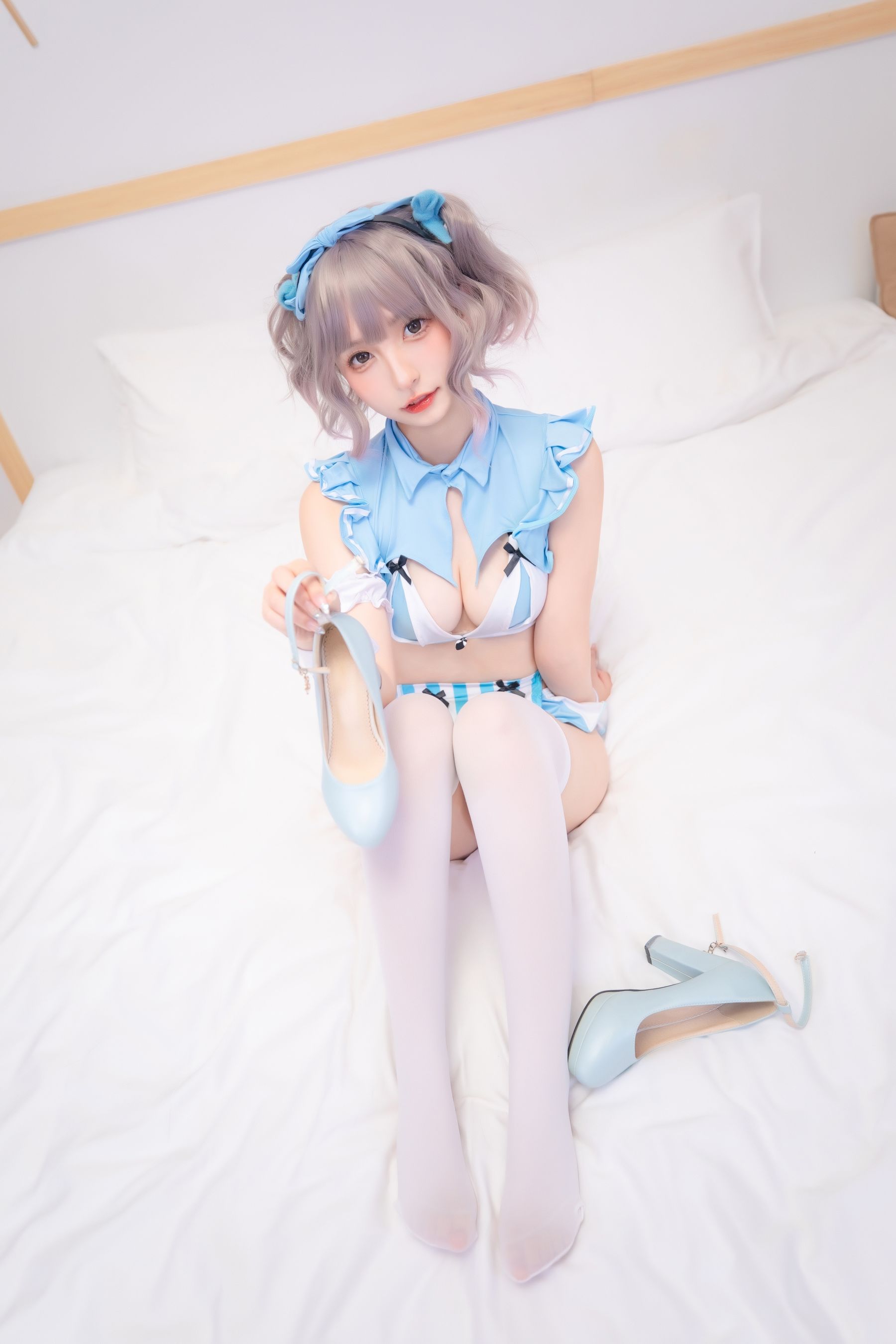 [福利COS] 神楽坂真冬 蓝调女仆第7张