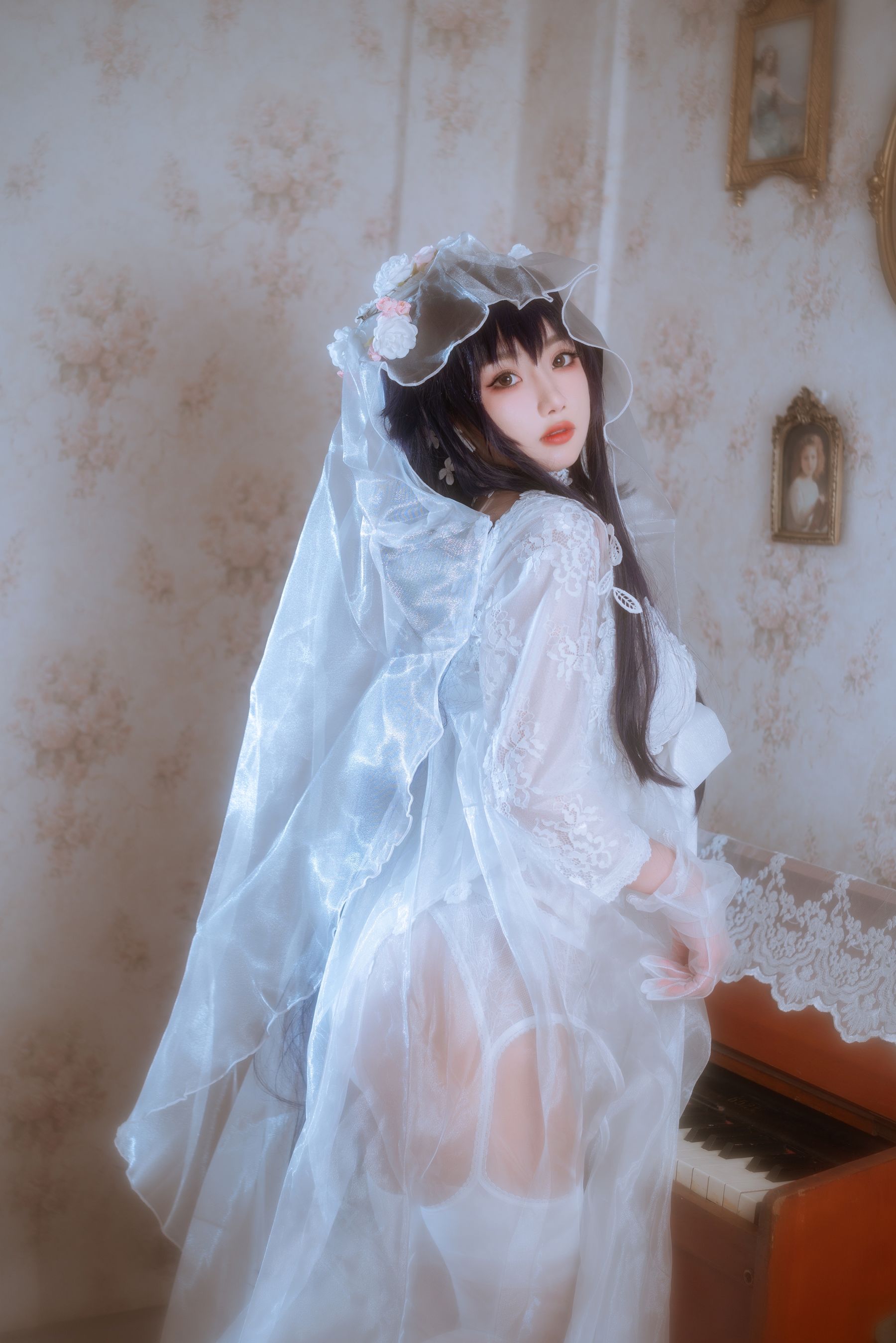 [福利COS] 白嫩美少女鬼畜瑶 - 婚纱第3张