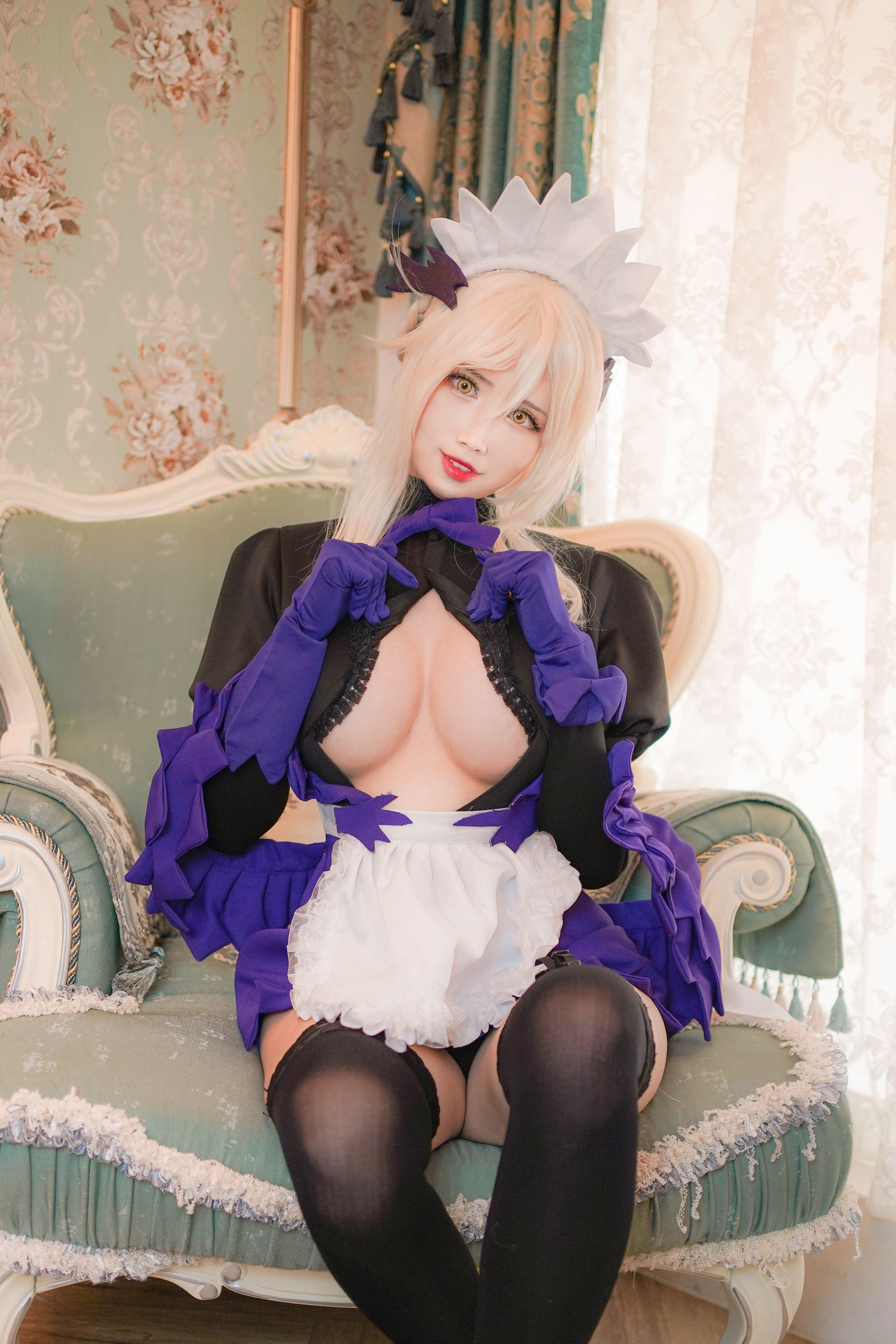 [福利COS] Coser萱-KaYa - 泳装阿尔托莉雅女仆第5张