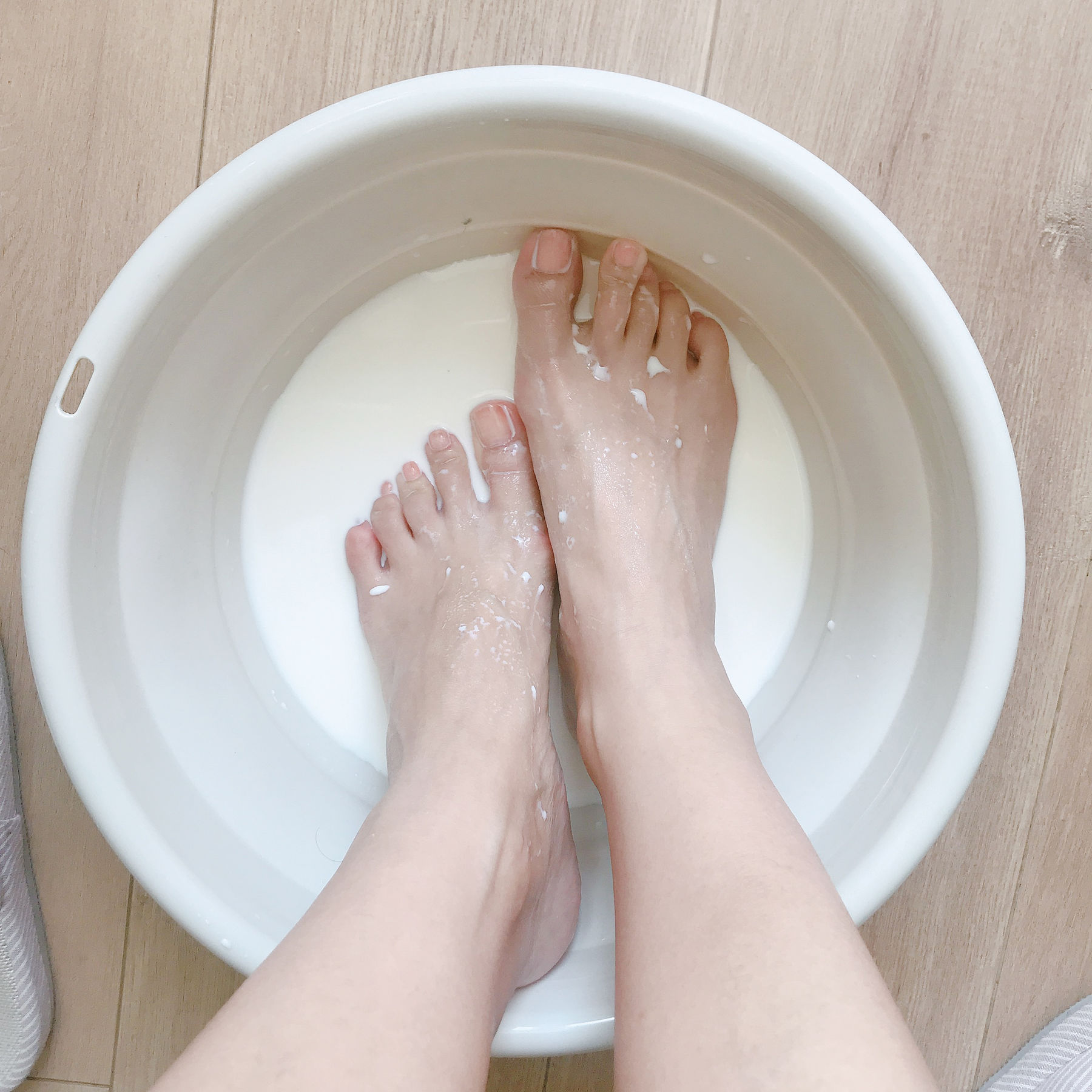 [福利COS] 安乔乔儿(Nia乔乔) No.001 牛奶洗脚第23张