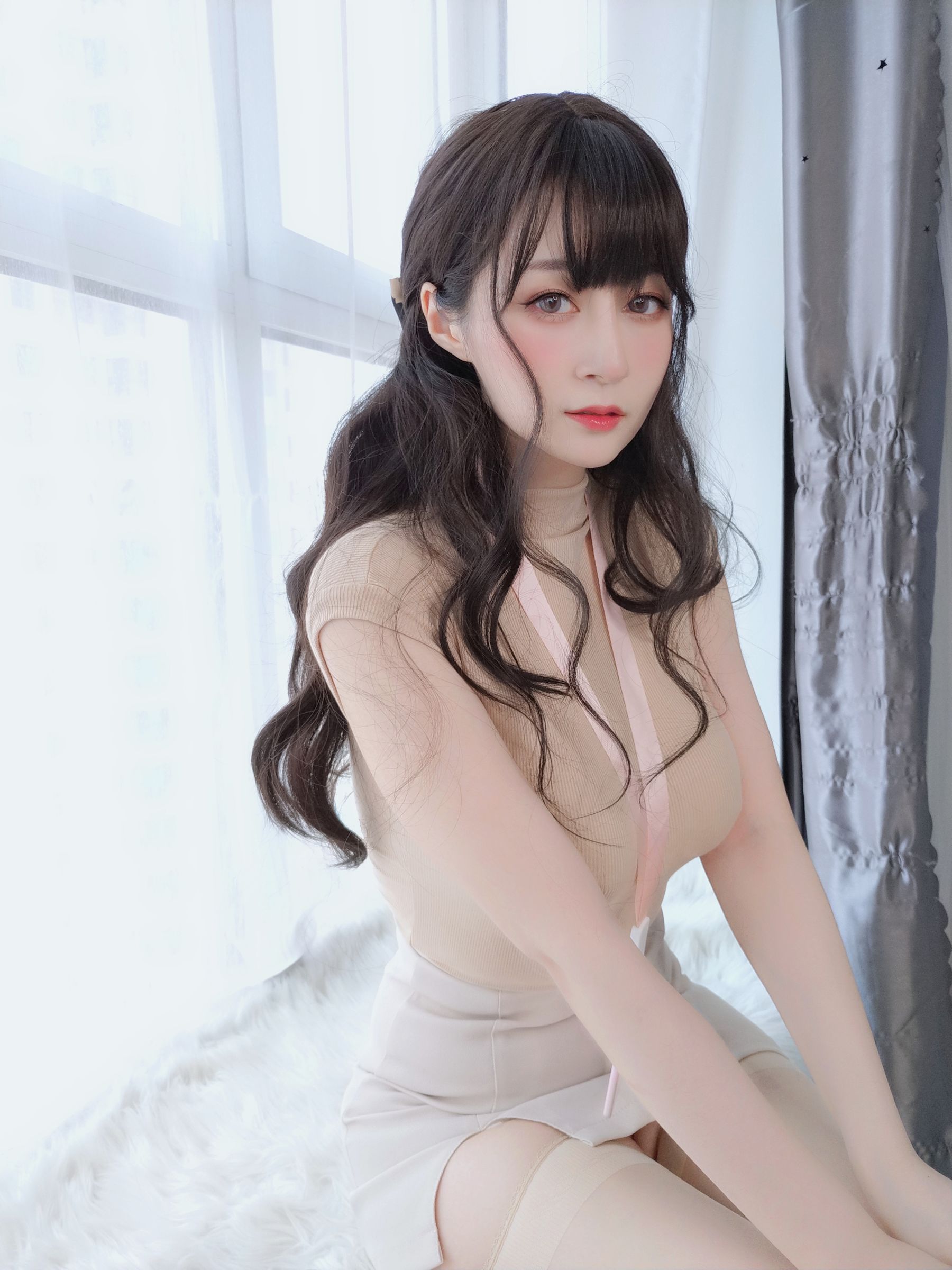 [福利COS] Coser小姐姐白银 - 会社の後輩第1张