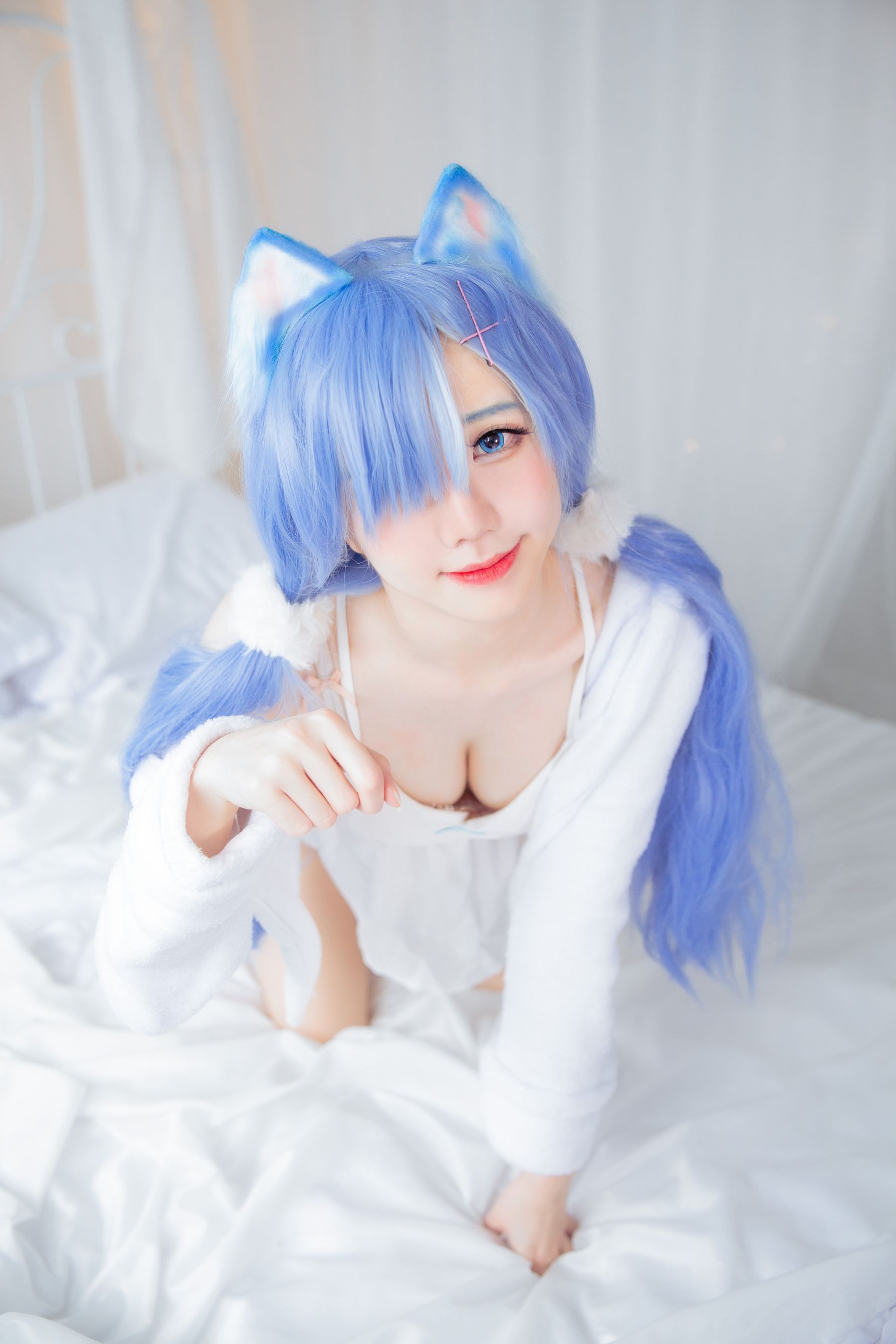 [网红COS] Sally Dorasnow - Rem White Kitty第12张