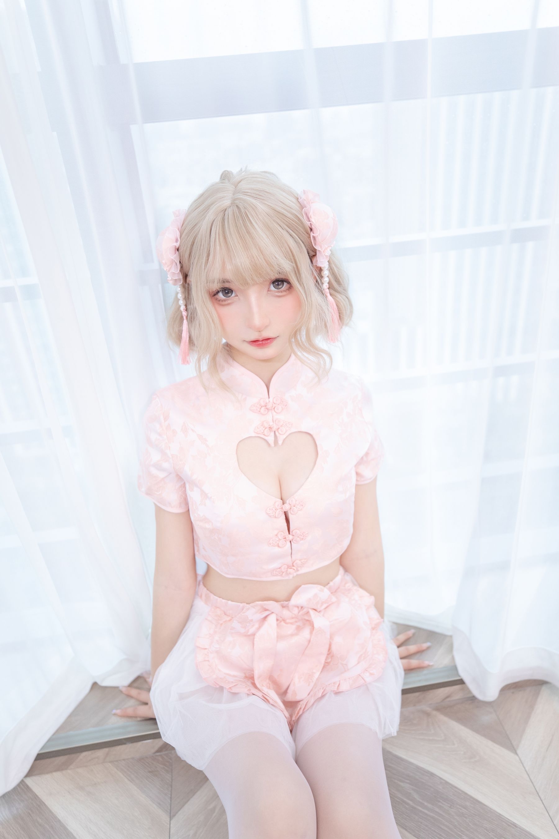 [网红COS] 萝莉神楽板真冬 中华娘第1张
