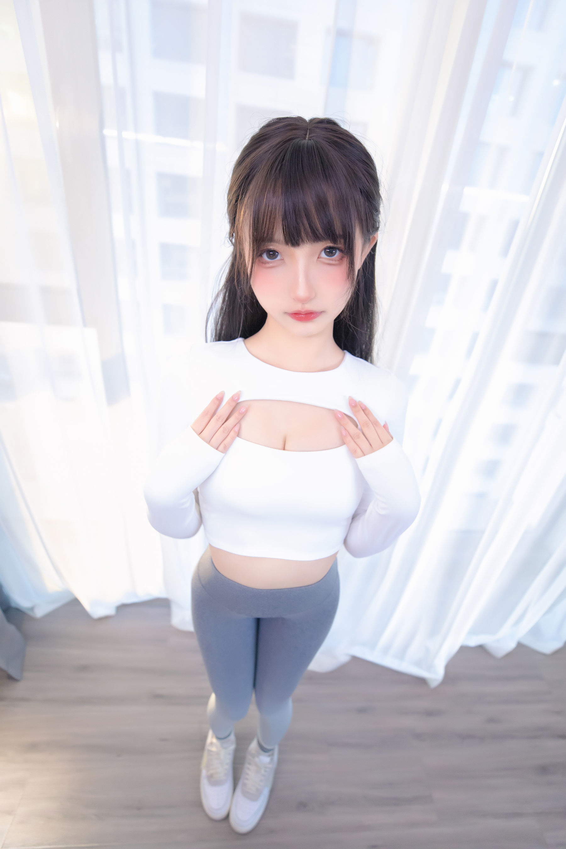 [网红COS] 萝莉神楽板真冬 瑜伽少女第5张