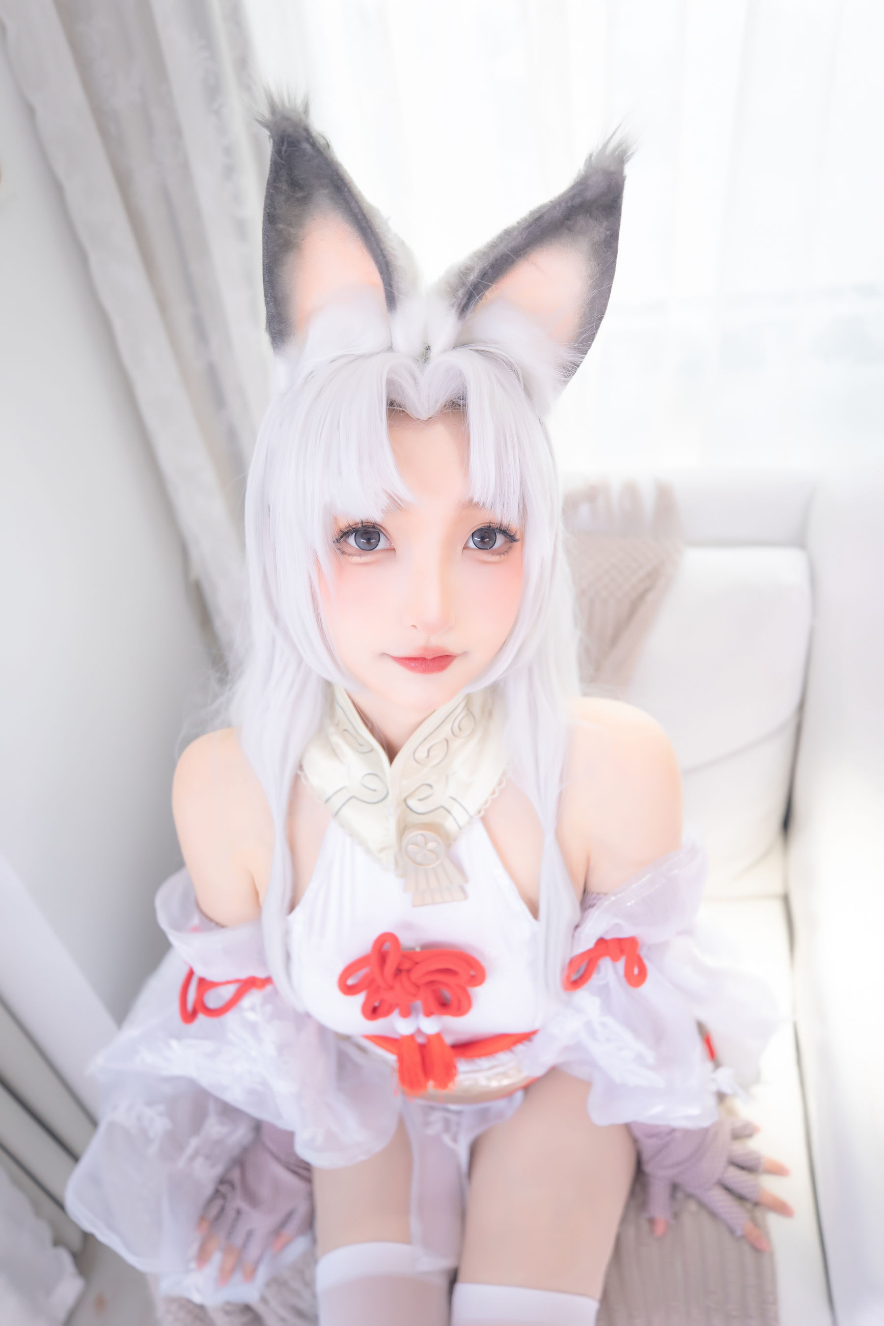 [网红COS] 萝莉神楽板真冬 白丝胡桃第1张