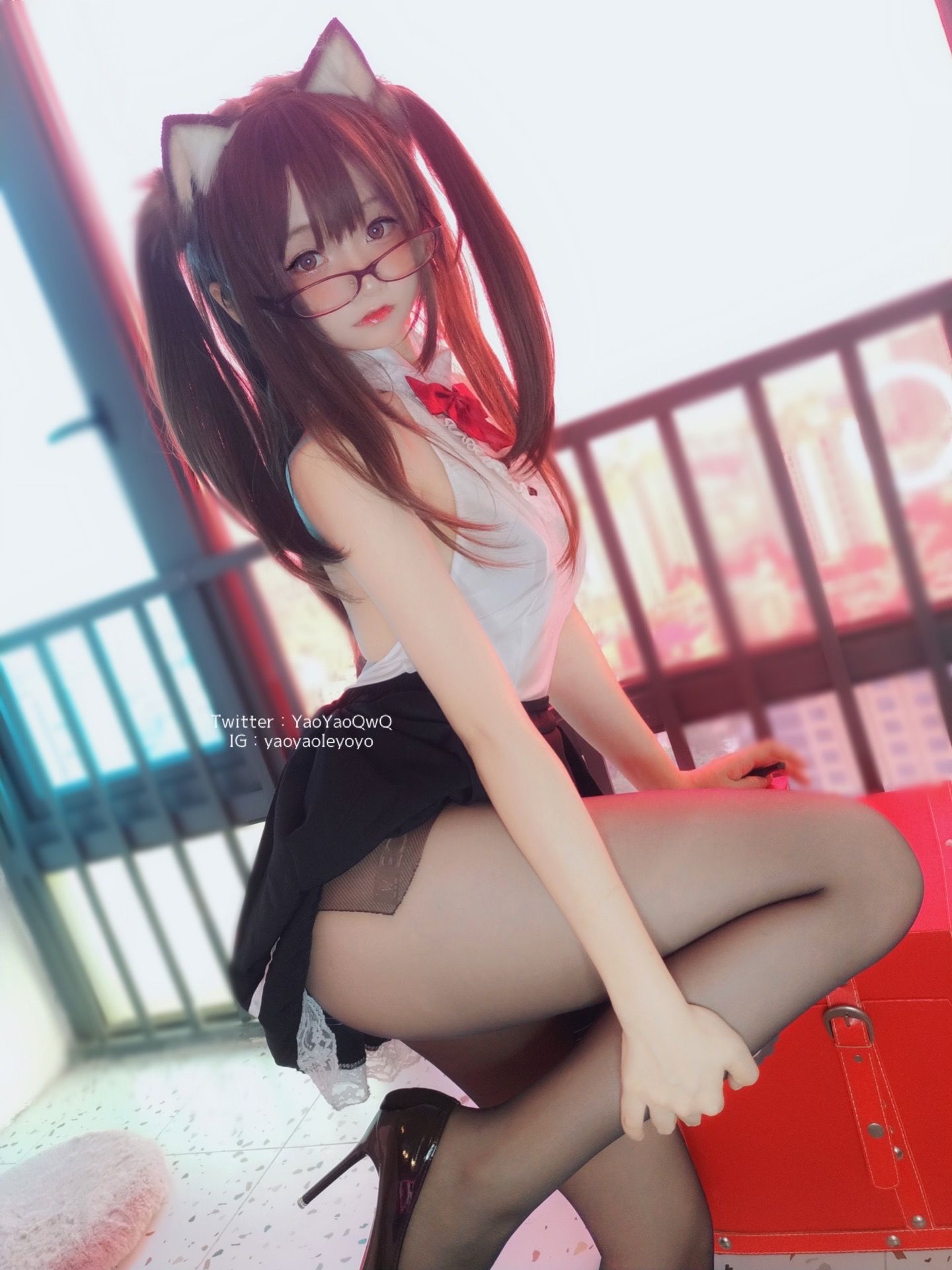 [网红COS] 萌妹子Coser摇摇乐yoyo - 黑色紧身衣第33张