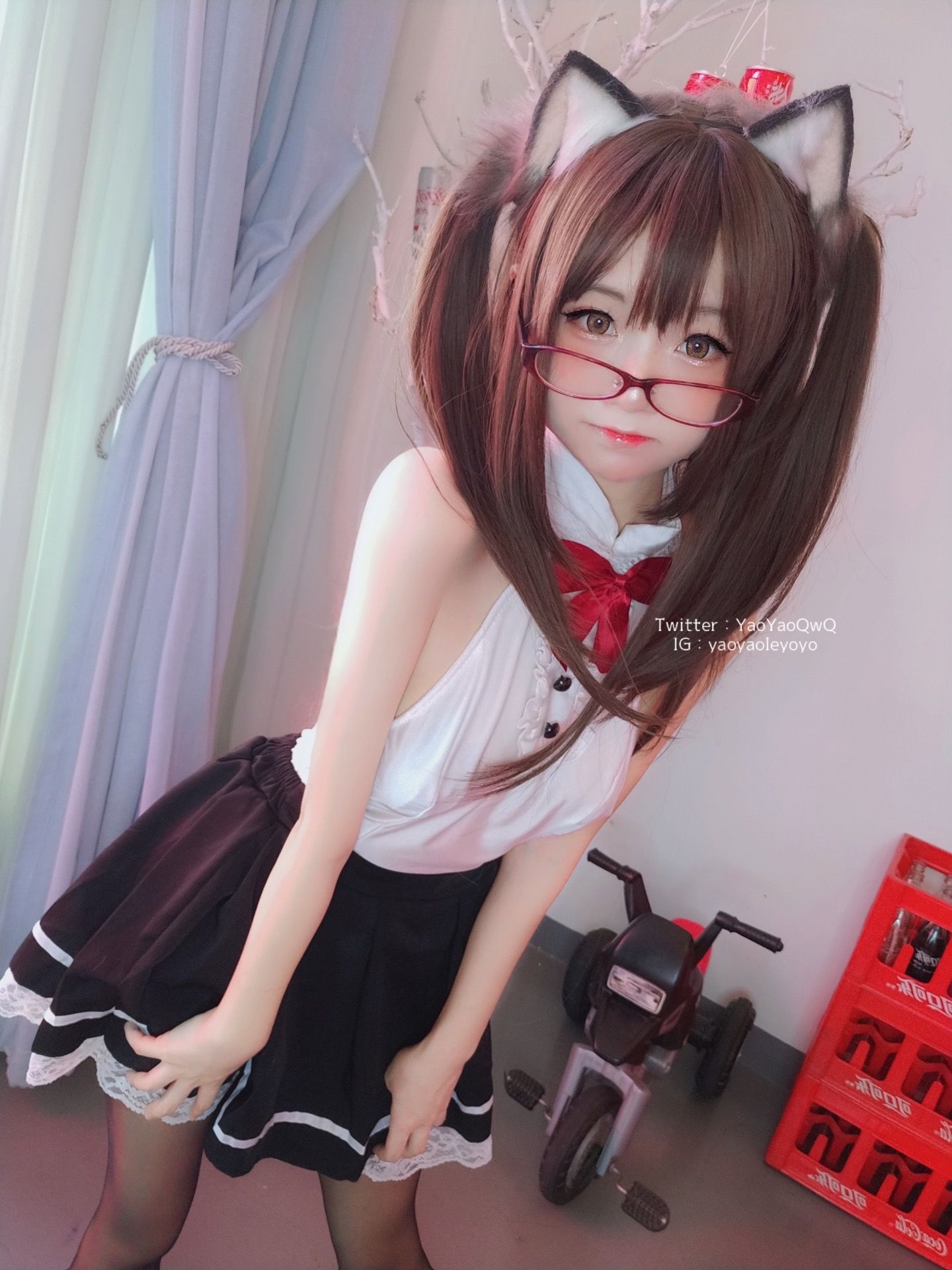 [网红COS] 萌妹子Coser摇摇乐yoyo - 黑色紧身衣第14张