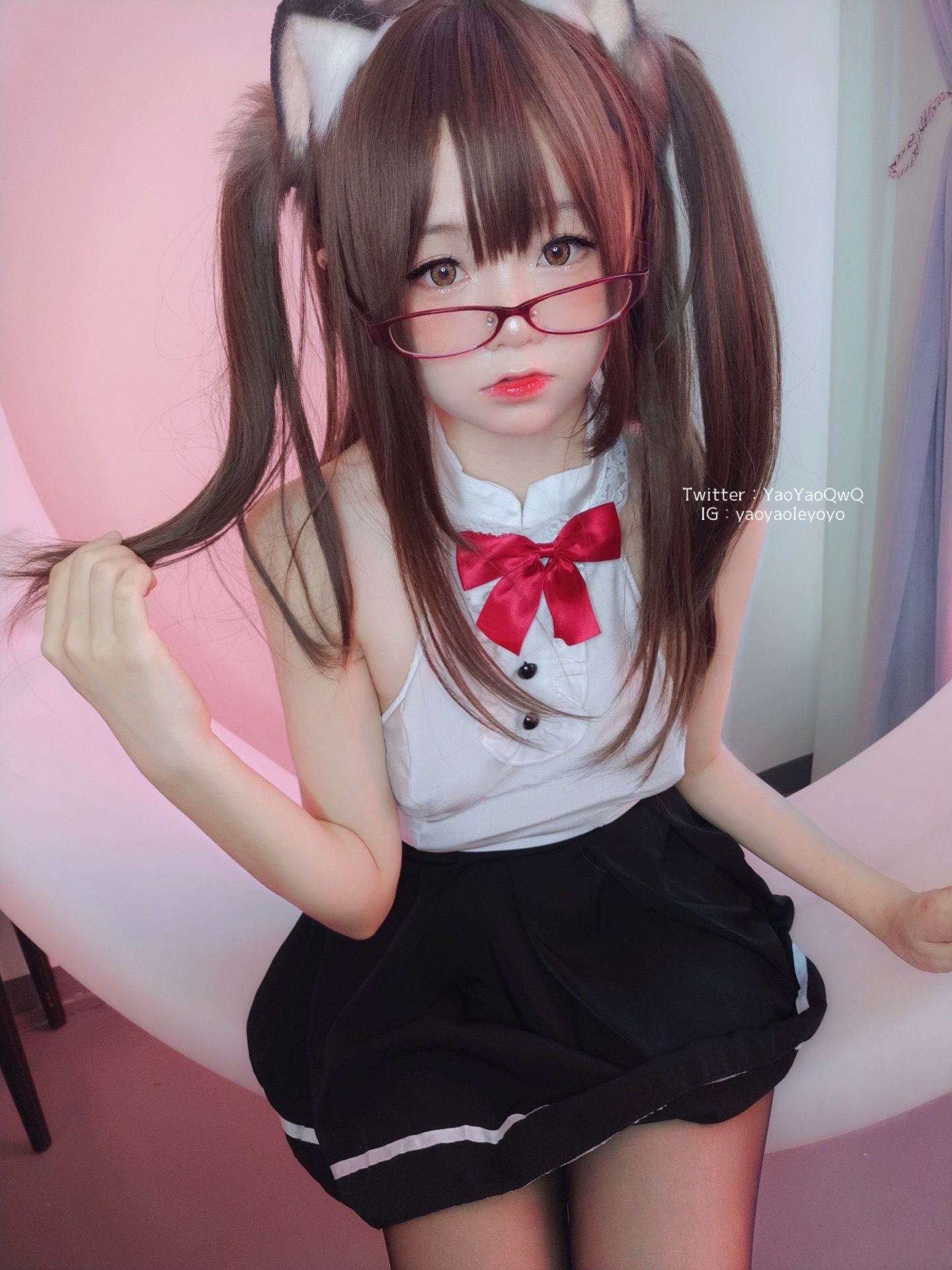 [网红COS] 萌妹子Coser摇摇乐yoyo - 黑色紧身衣第12张