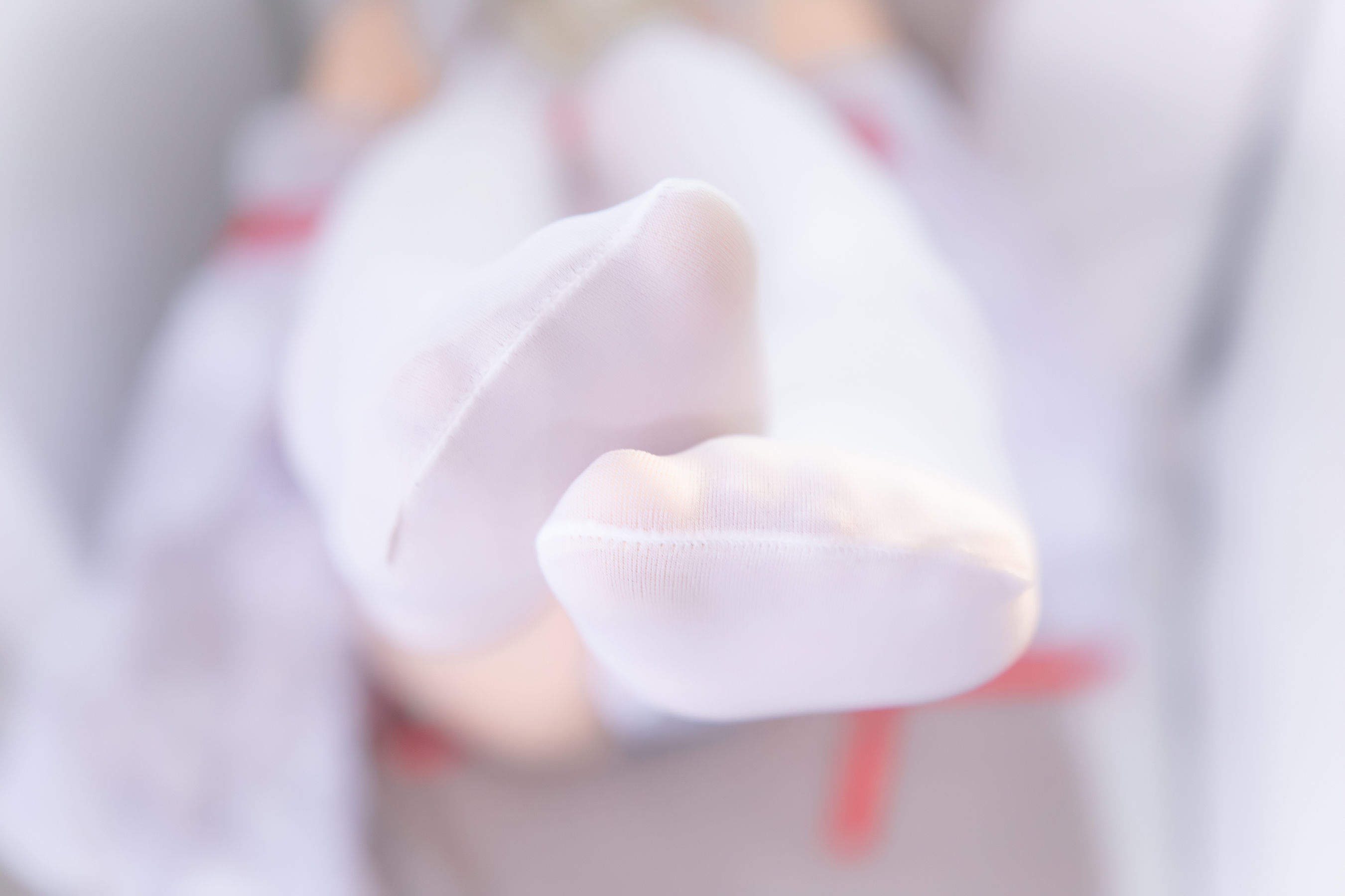 [网红COS] 萝莉神楽板真冬 白丝胡桃第5张