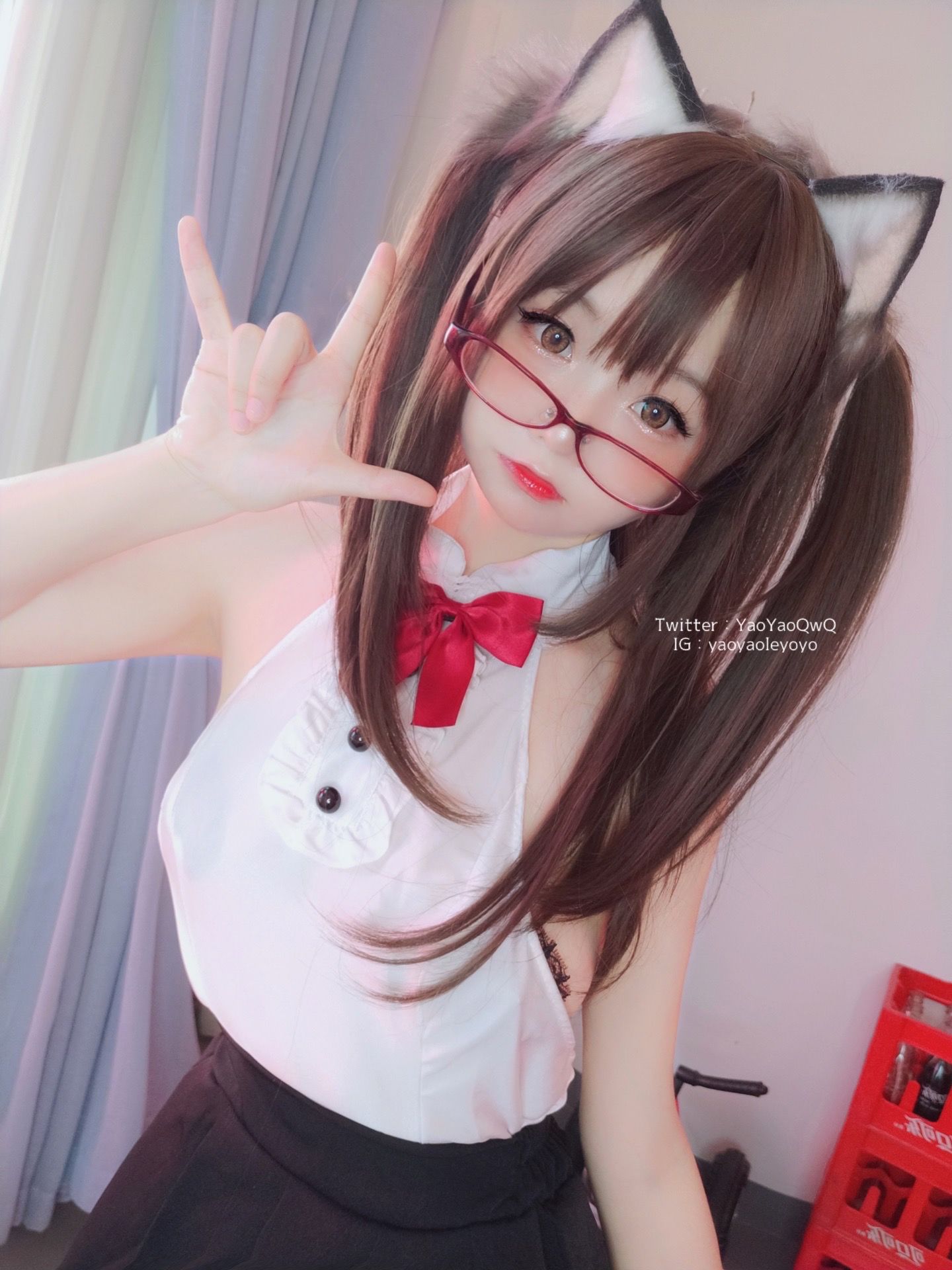 [网红COS] 萌妹子Coser摇摇乐yoyo - 黑色紧身衣第1张