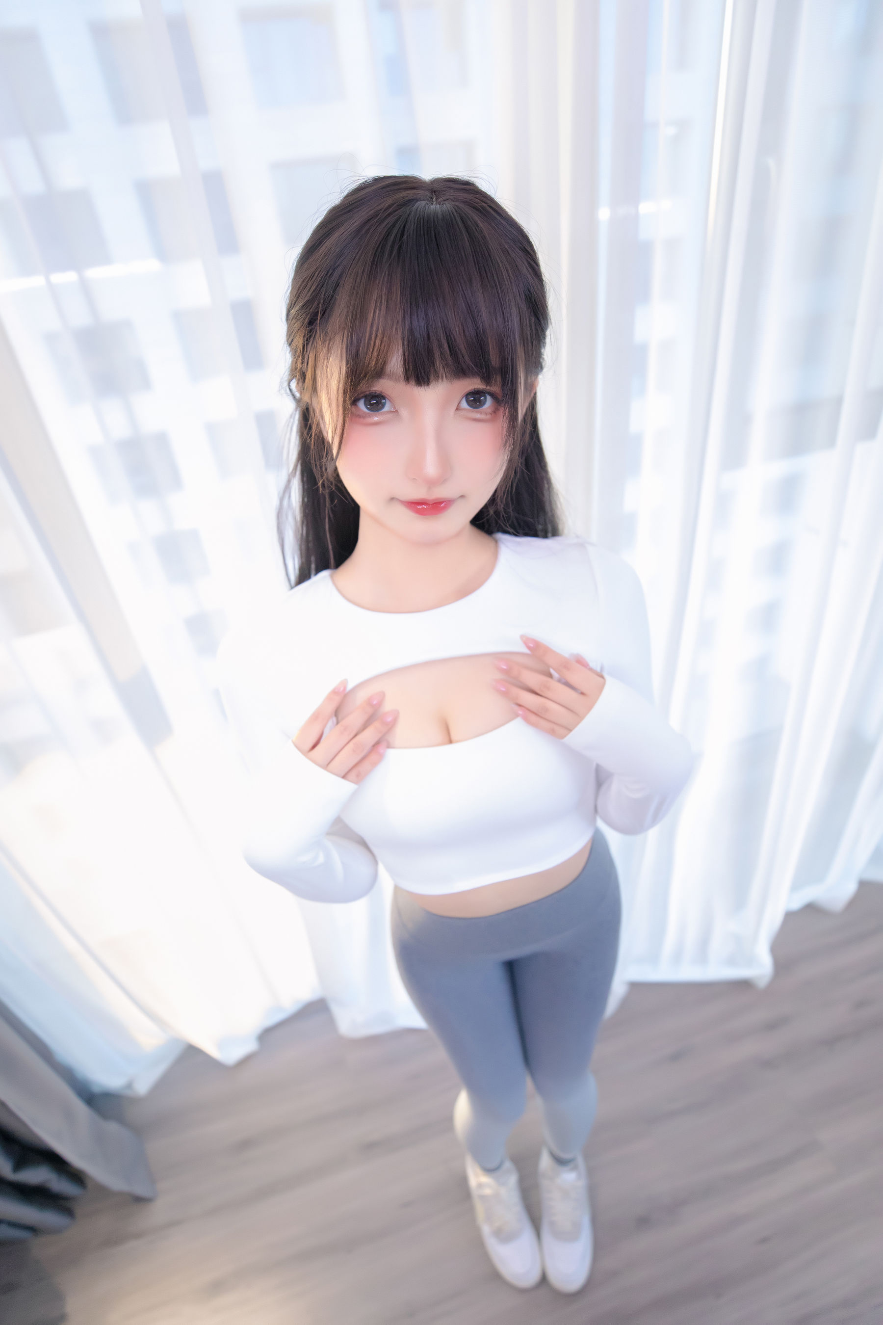 [网红COS] 萝莉神楽板真冬 瑜伽少女第5张
