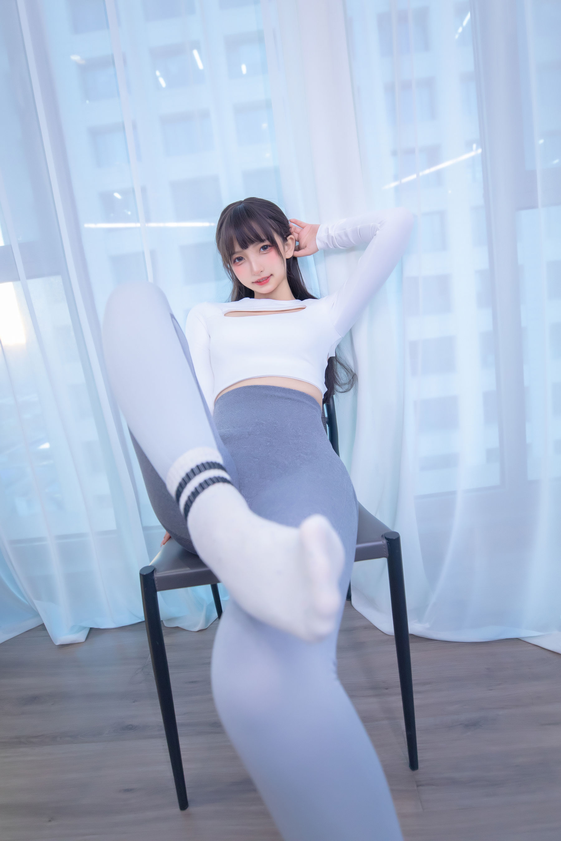[网红COS] 萝莉神楽板真冬 瑜伽少女第15张