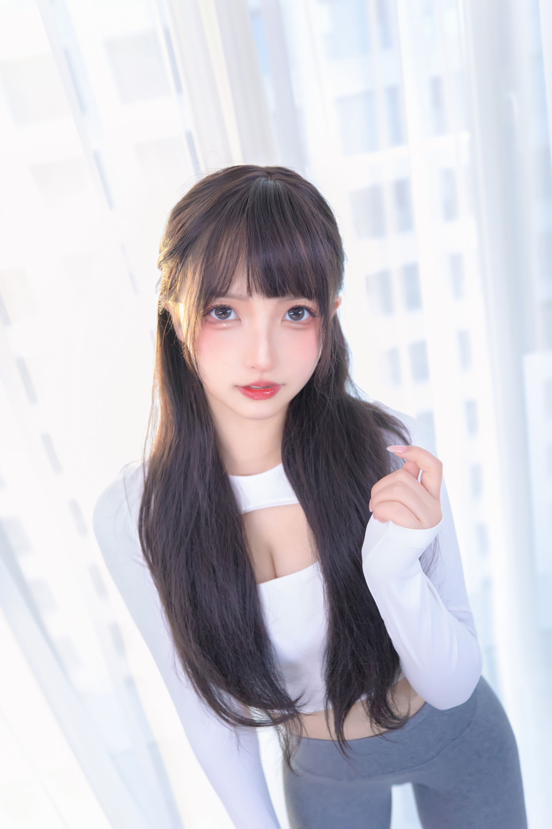 [网红COS] 萝莉神楽板真冬 瑜伽少女第1张