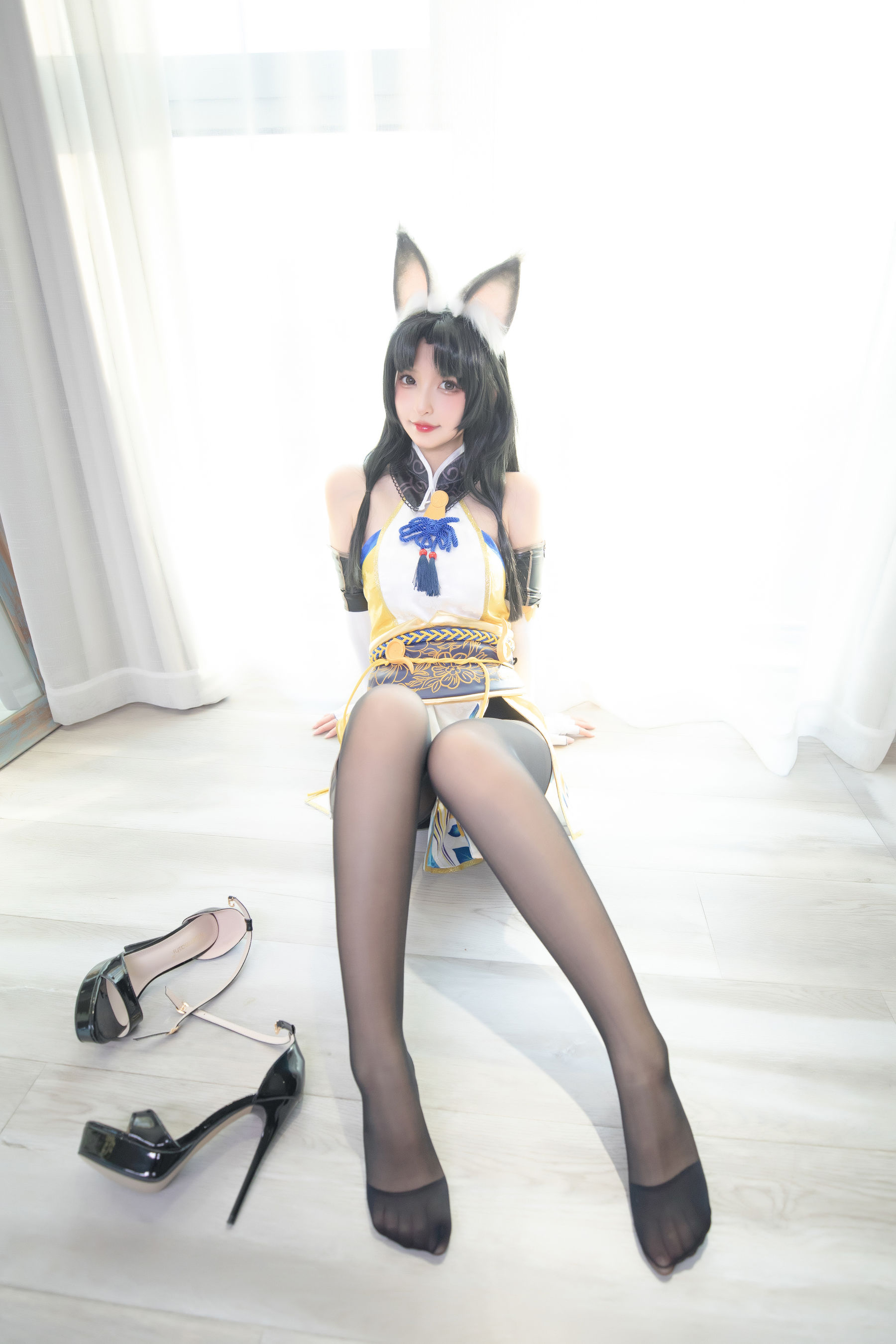 [网红COS] 萝莉神楽板真冬 黑丝胡桃第17张