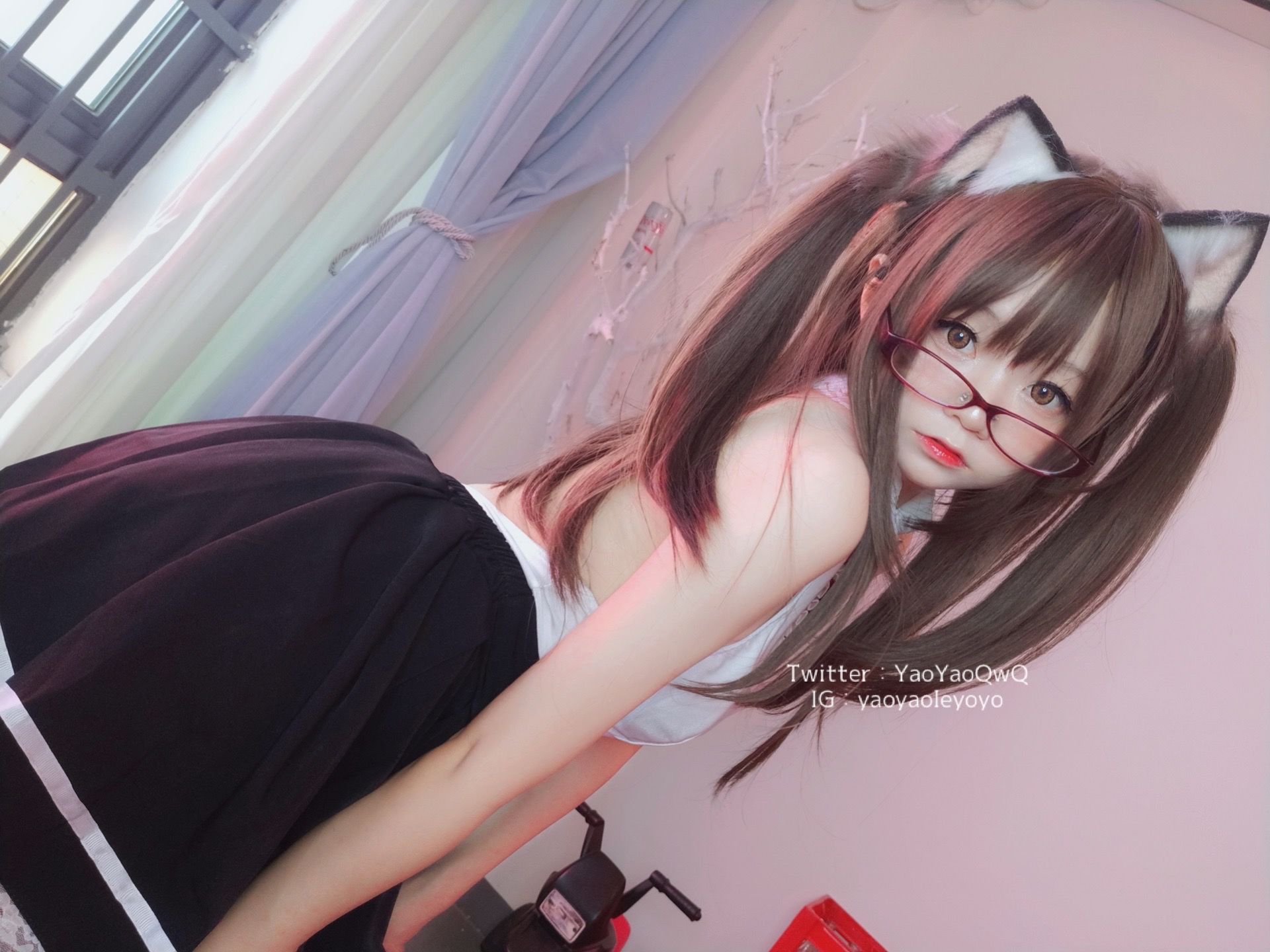 [网红COS] 萌妹子Coser摇摇乐yoyo - 黑色紧身衣第11张