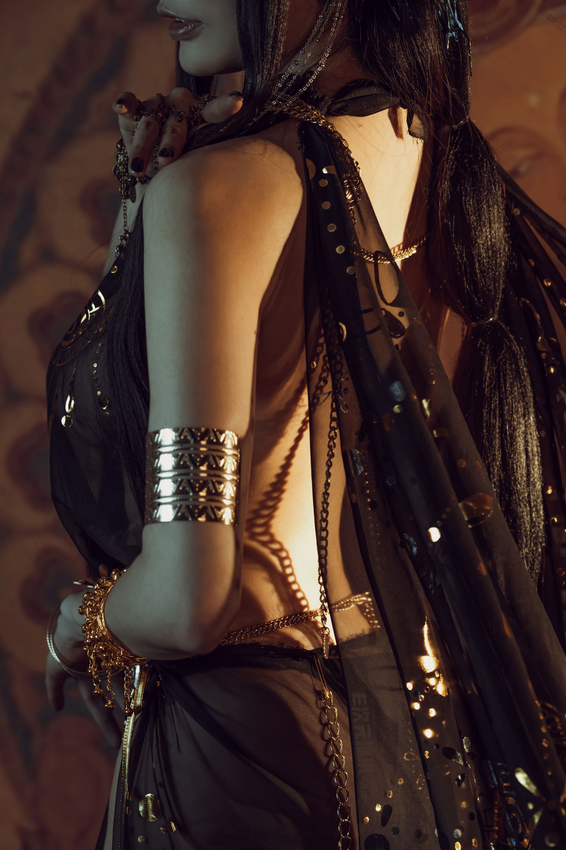 [网红COS] 秋和柯基(夏小秋秋秋) - 黑敦煌第1张