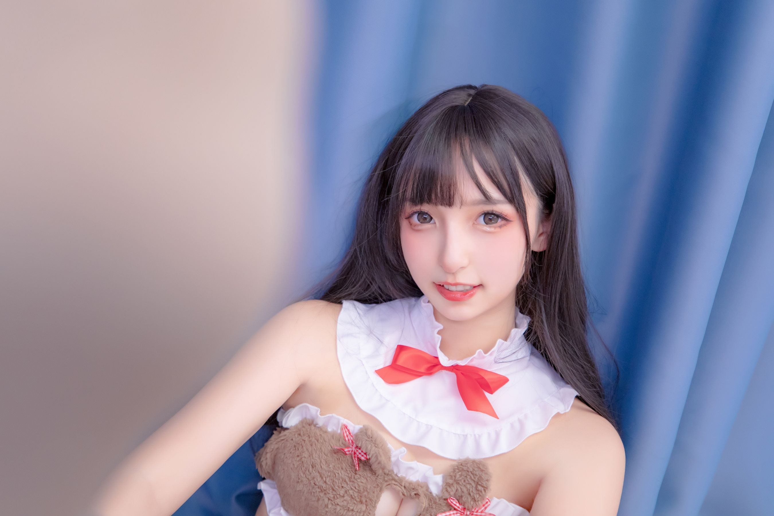 [网红COS] 萝莉神楽板真冬 熊少女第26张