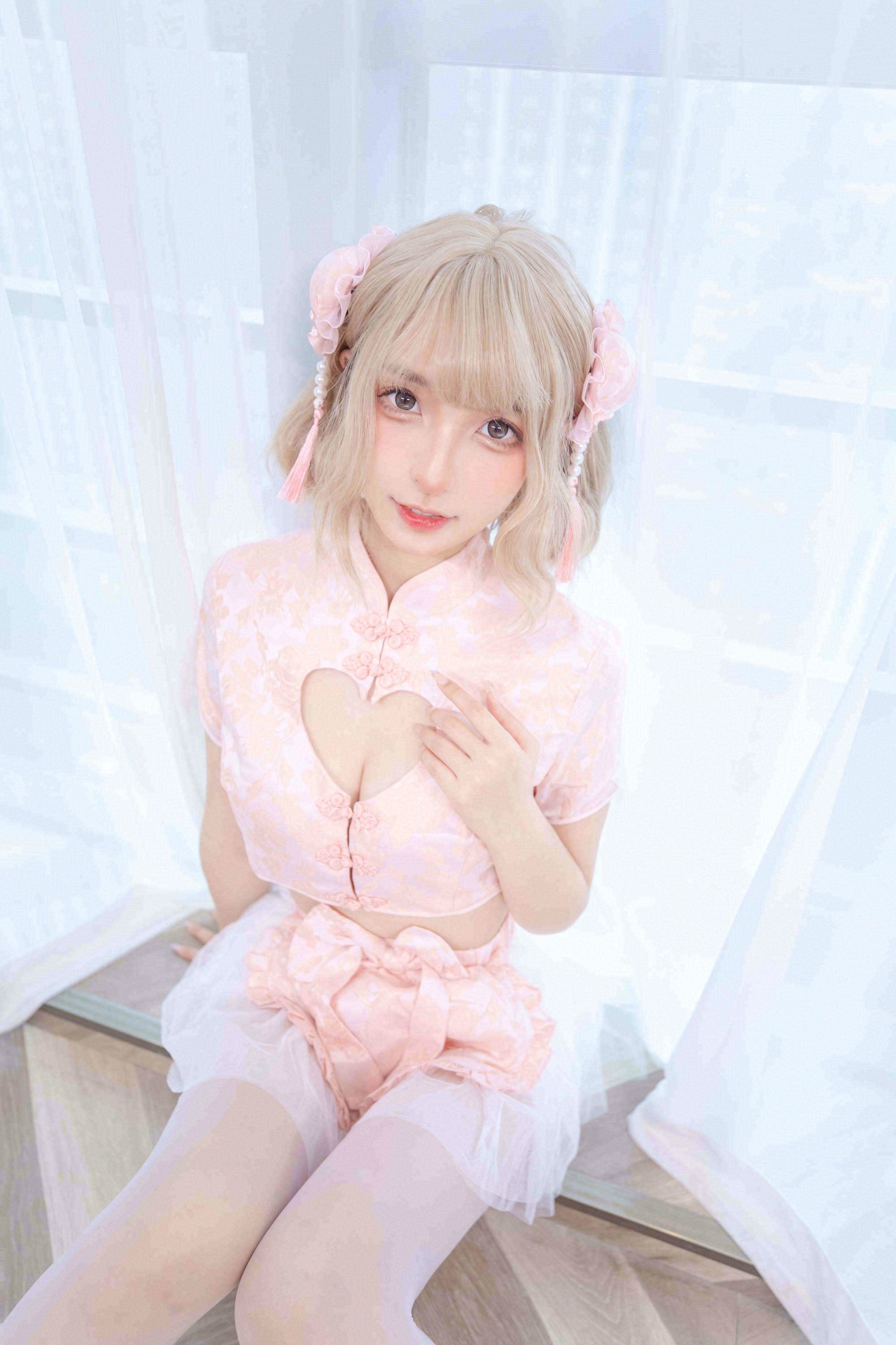 [网红COS] 萝莉神楽板真冬 中华娘第1张