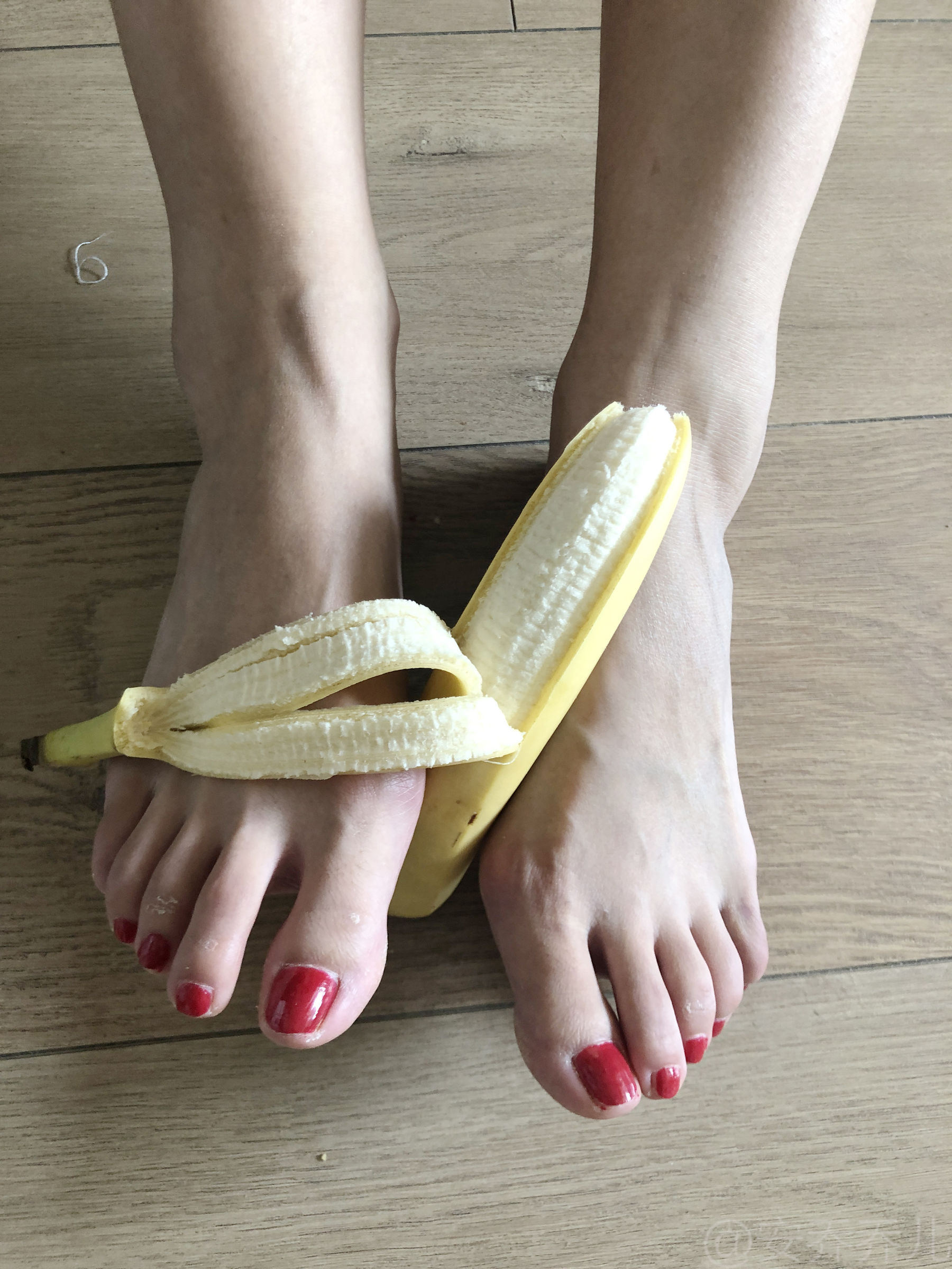 [福利COS] 安乔乔儿(Nia乔乔) No.009 踩香蕉第9张