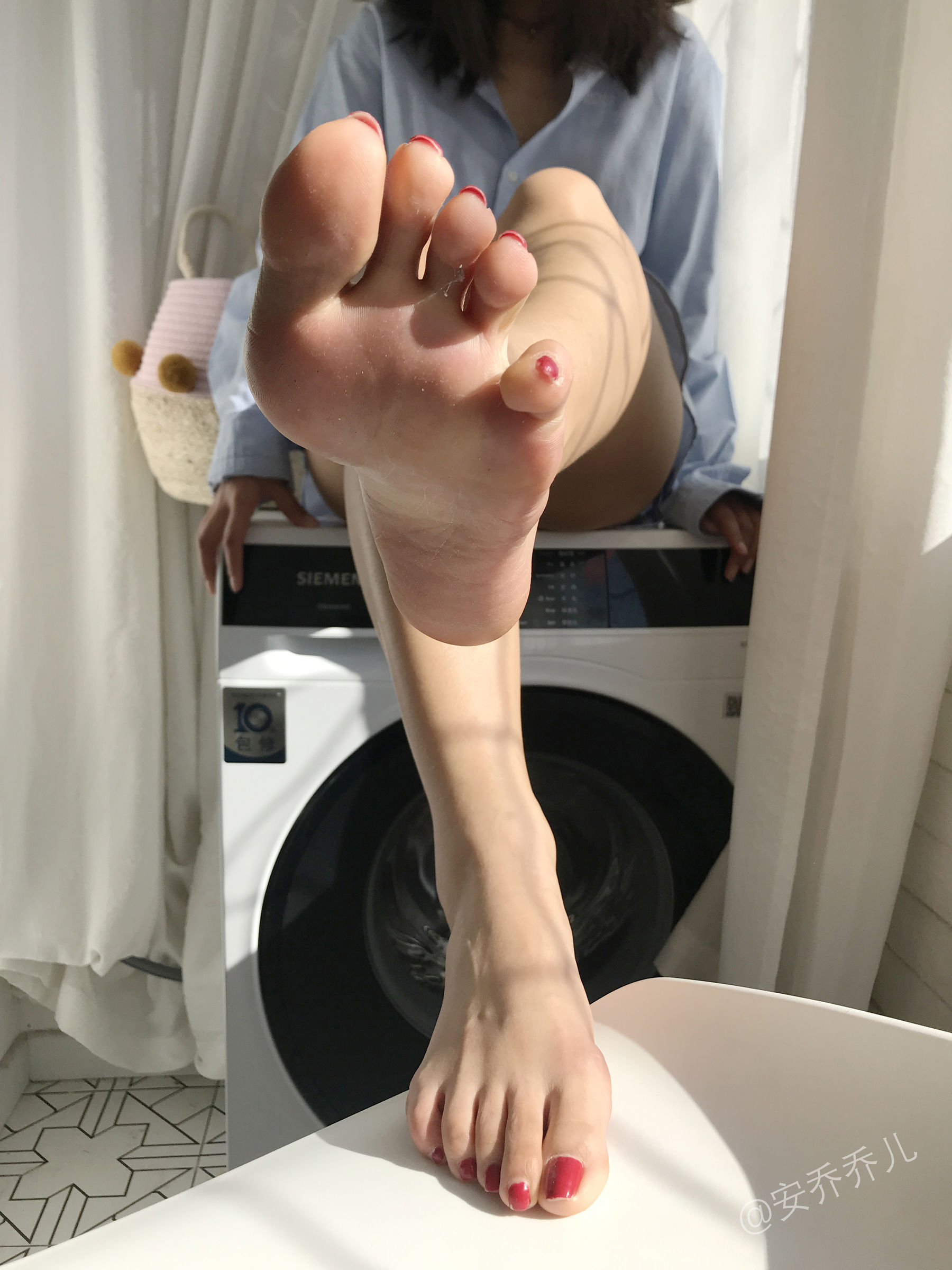 [福利COS] 安乔乔儿(Nia乔乔) No.016 阳台洗衣房第9张