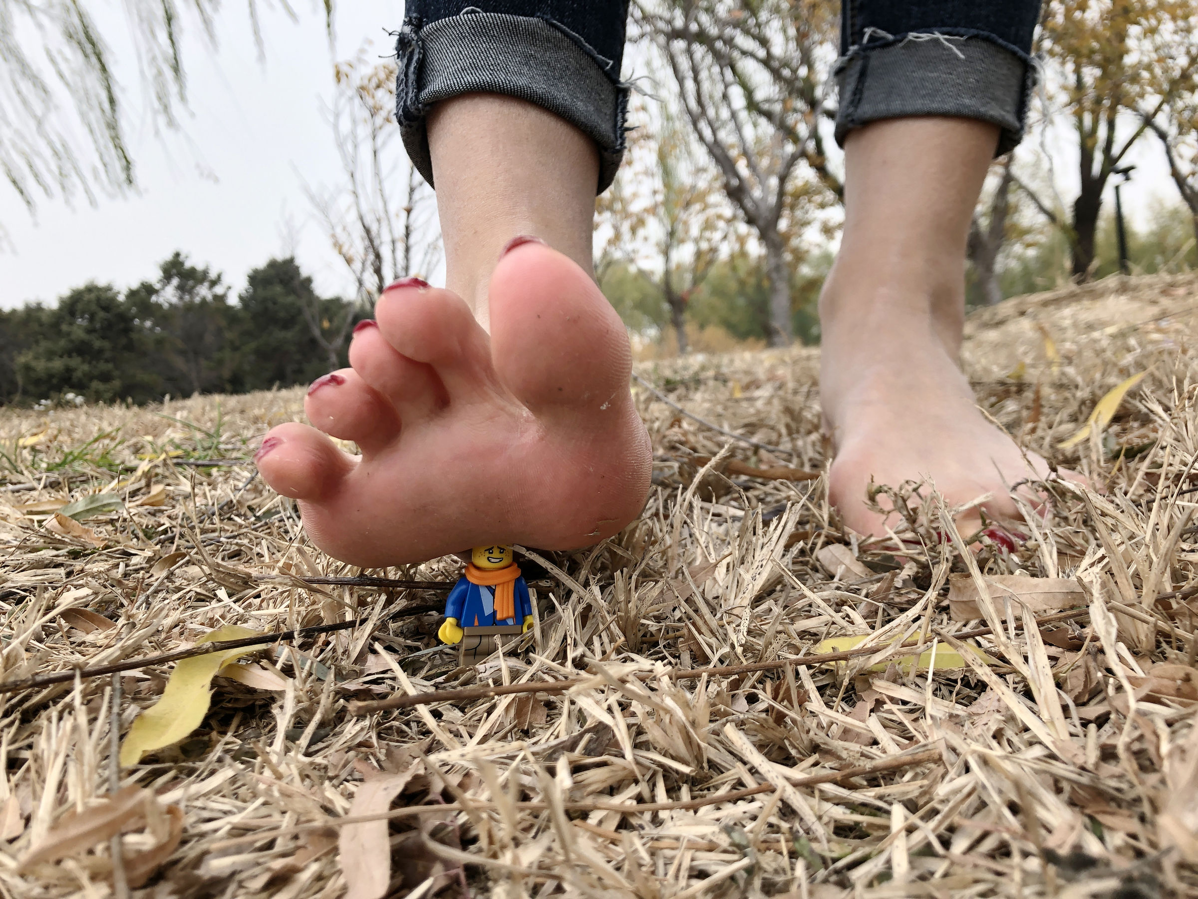 [福利COS] 安乔乔儿(Nia乔乔) No.010 红甲裸足第28张