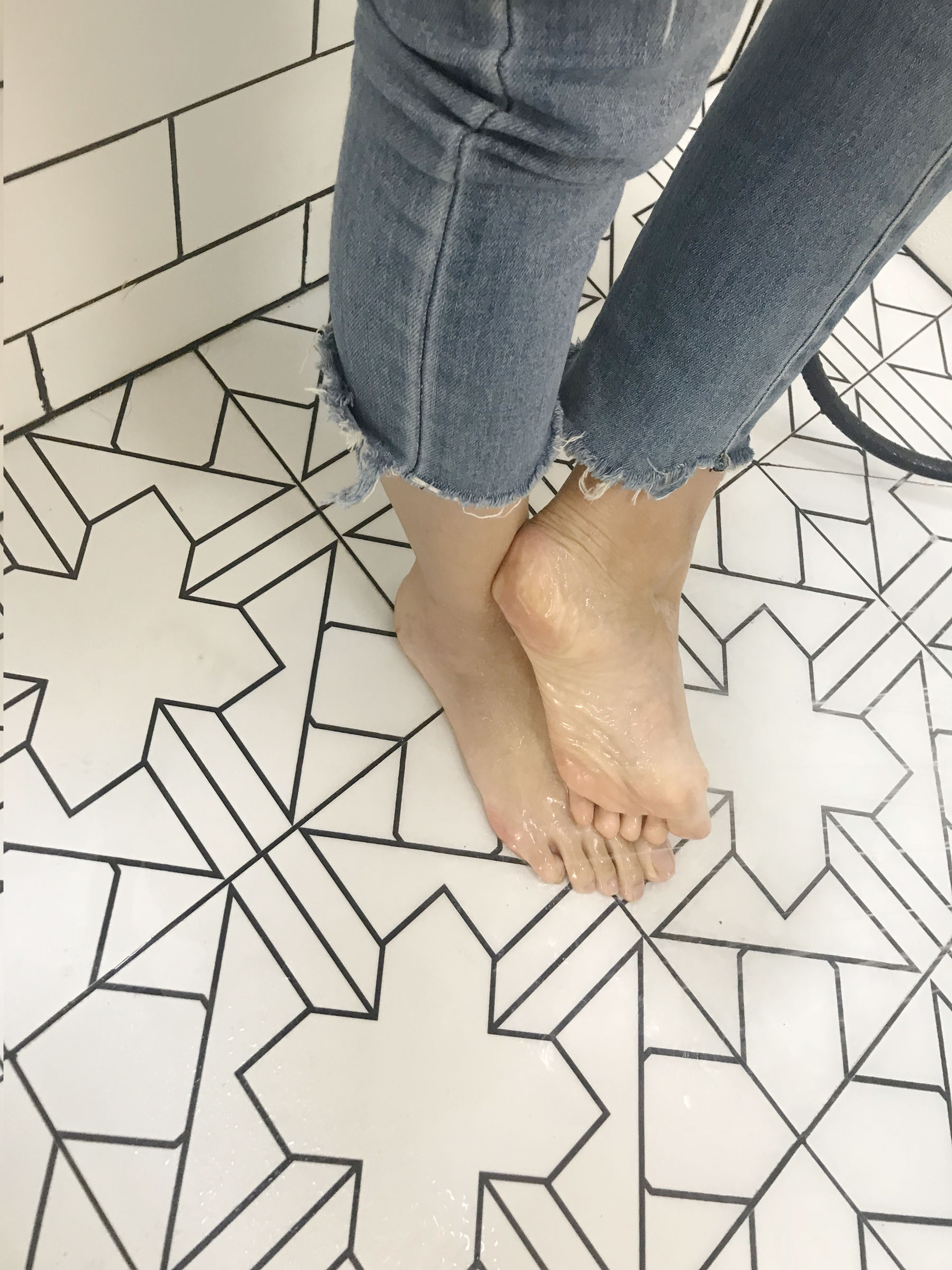 [福利COS] 安乔乔儿(Nia乔乔) No.015 脏脚踩鸡蛋第40张