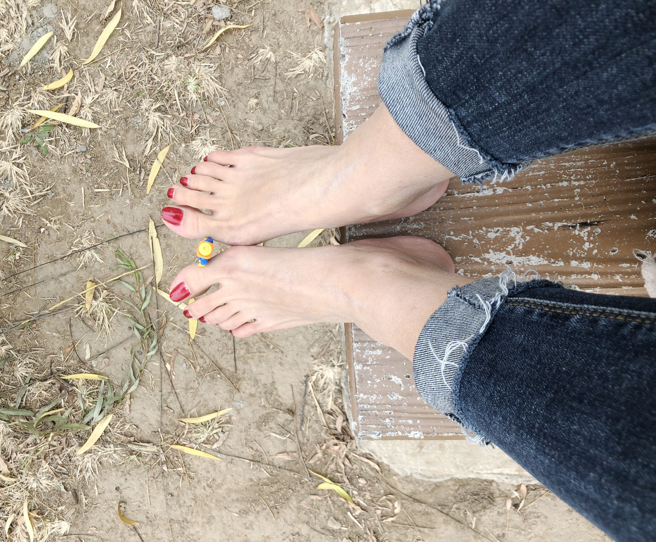 [福利COS] 安乔乔儿(Nia乔乔) No.010 红甲裸足第17张