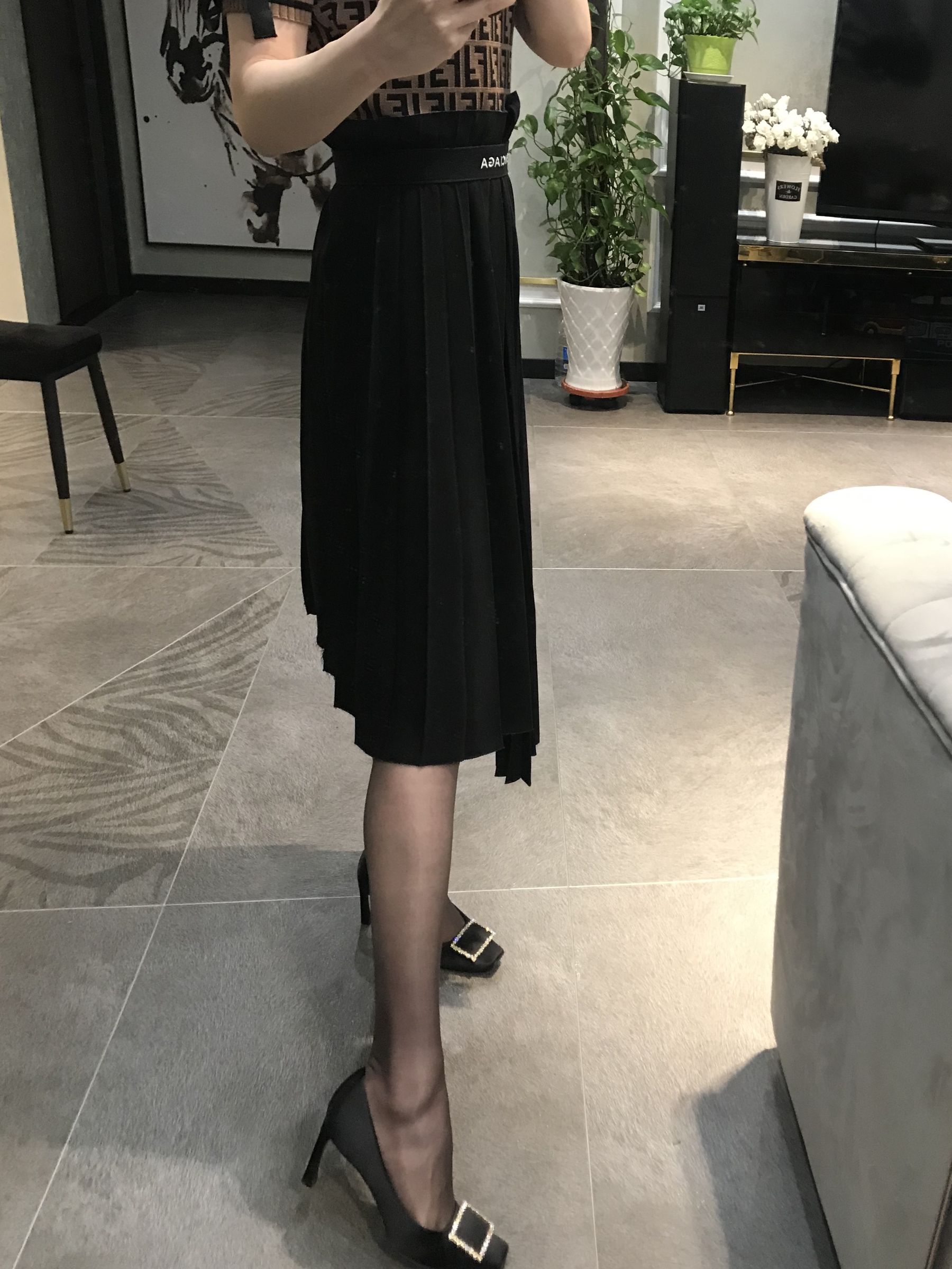 [福利COS] 丝足博主麋鹿_Monroe 2020.04.23 丝袜展示第10张