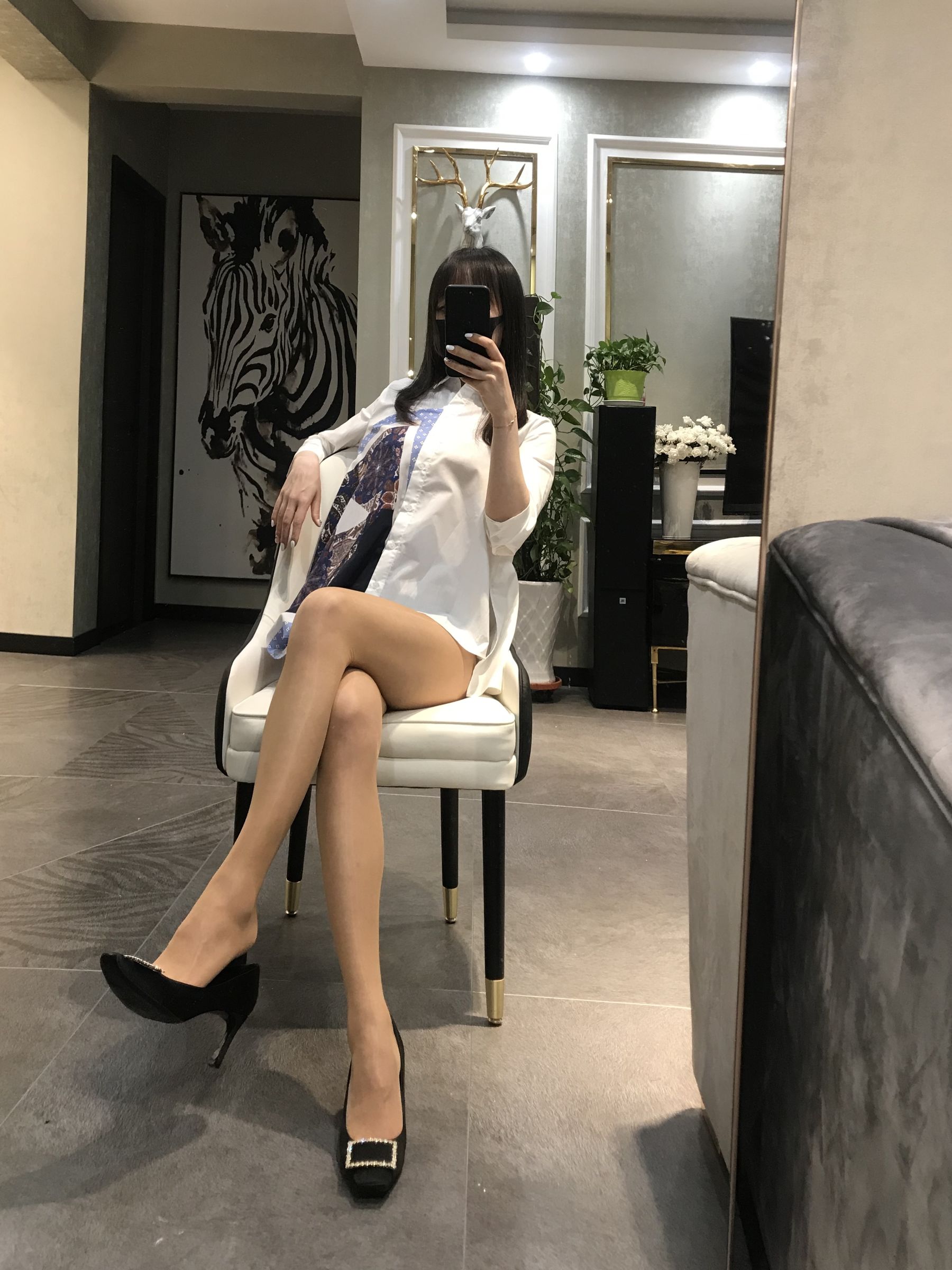 [福利COS] 丝足博主麋鹿_Monroe 2020.04.29 肉色亮丝第12张