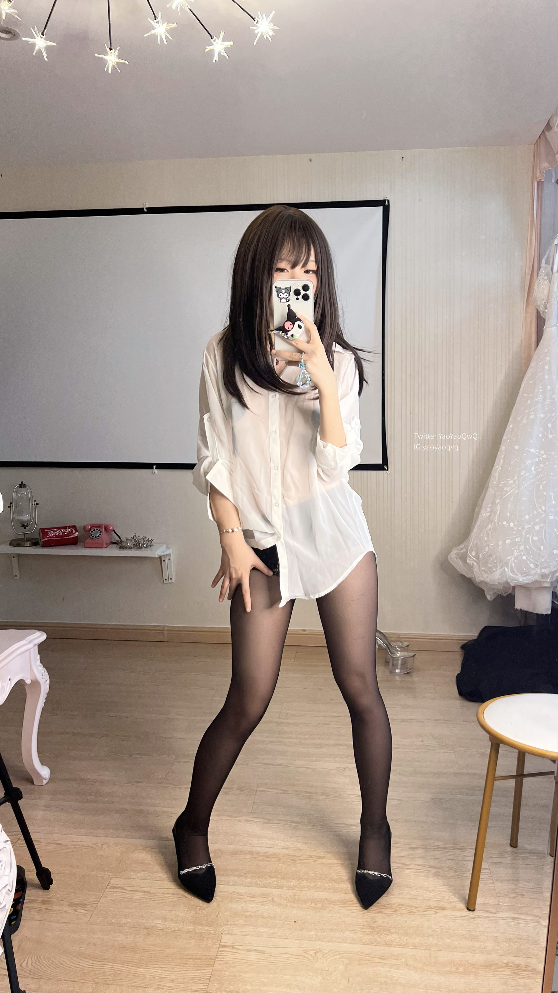 [福利COS] 萌妹子Coser摇摇乐yoyo fantia 22年1月会员合集 黑丝OL诱惑第1张