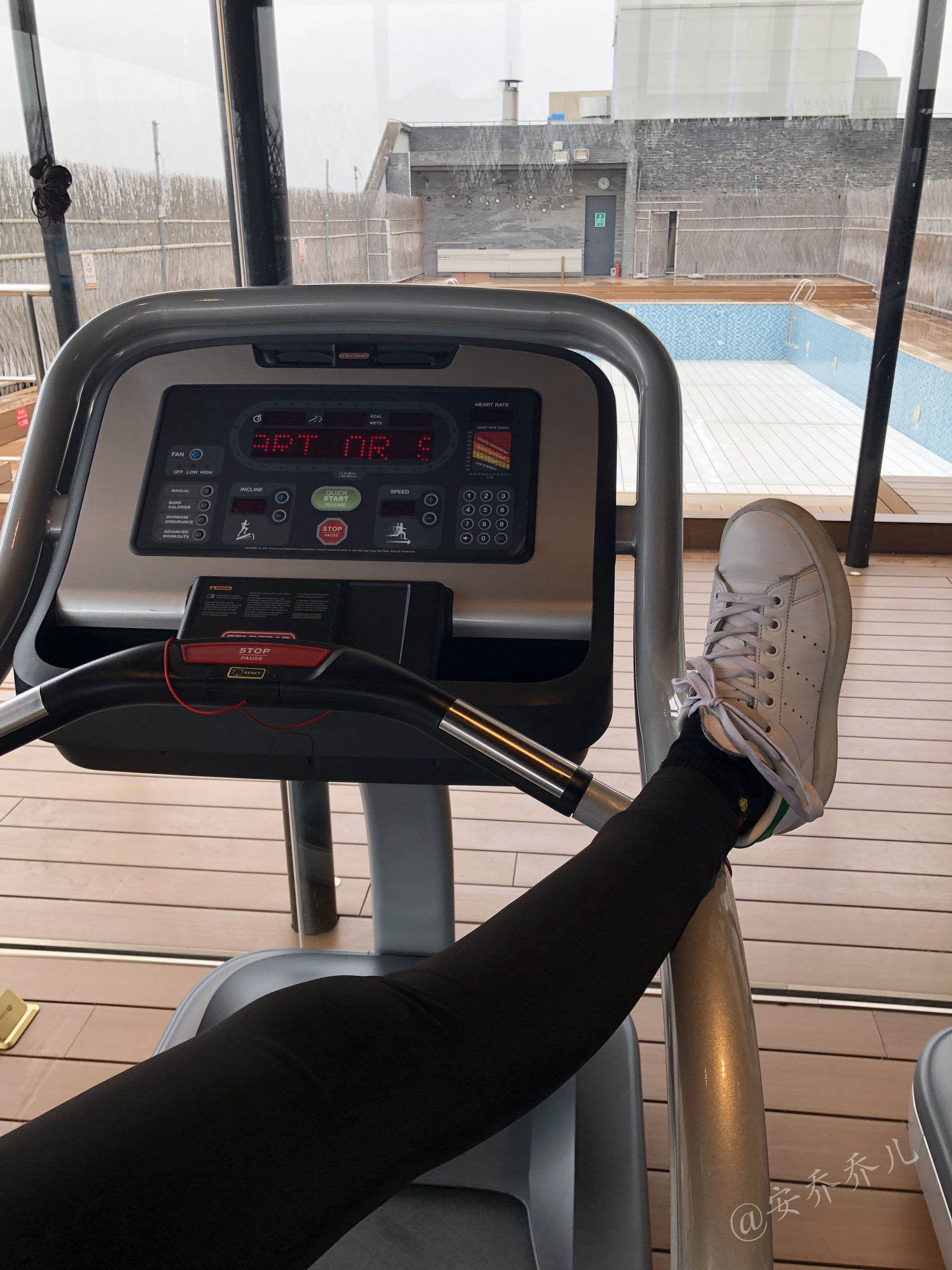 [福利COS] 安乔乔儿(Nia乔乔) No.019 健身房白袜第38张