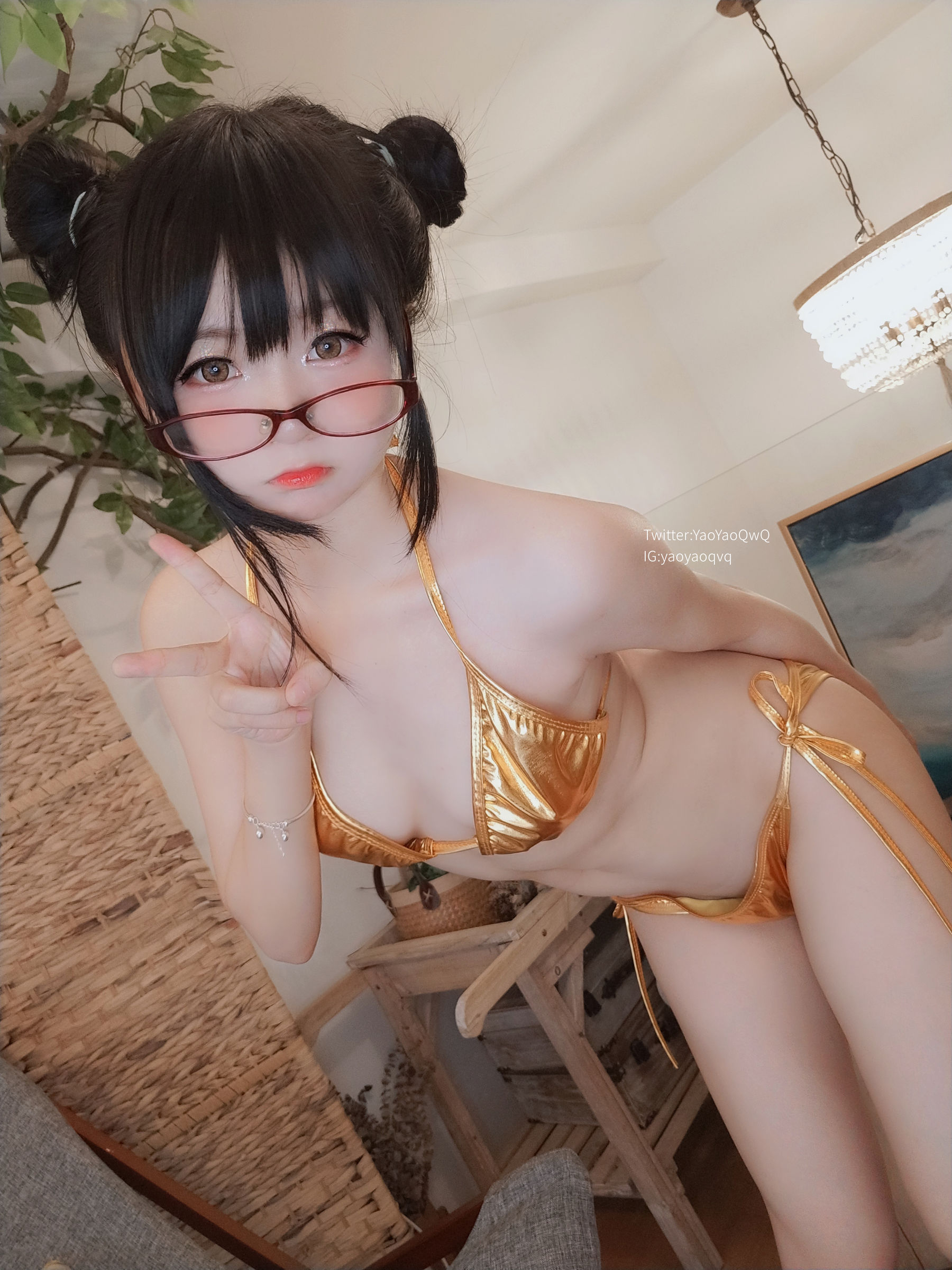 [福利COS] 萌妹子Coser摇摇乐yoyo fantia 12月会员合集 黄金比基尼系列第10张