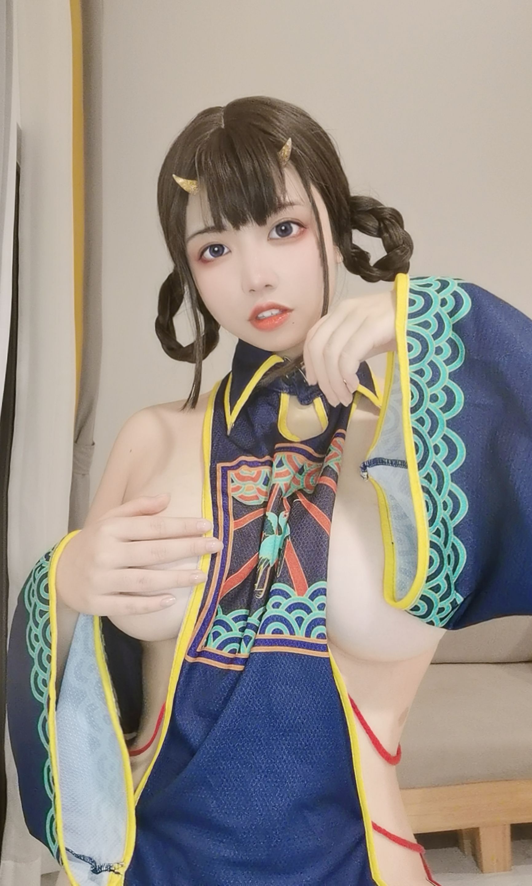 [福利COS] 啊日日_Ganlory - 小僵尸自拍第4张