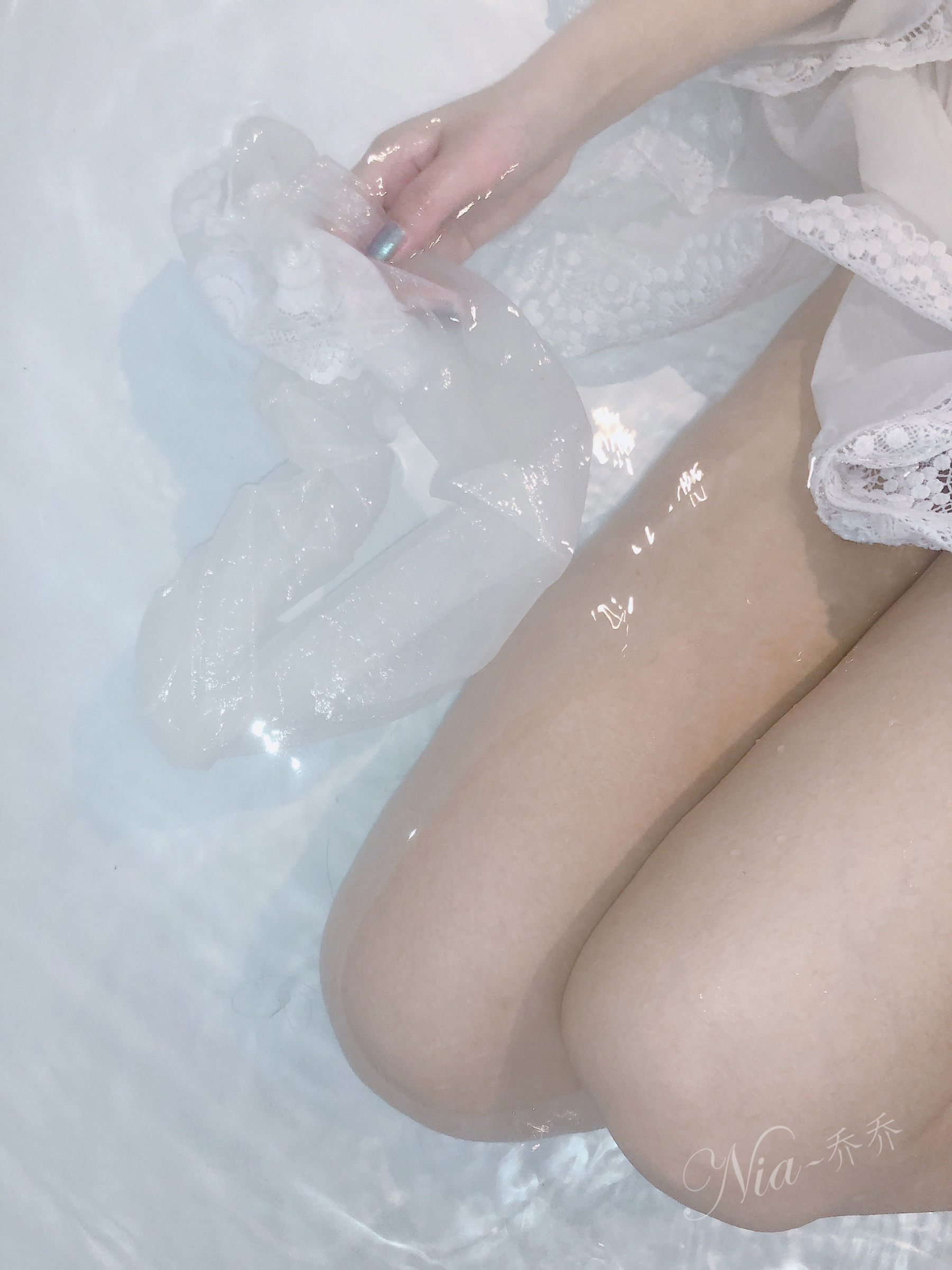 [福利COS] 安乔乔儿(Nia乔乔) No.024 美人出浴第35张