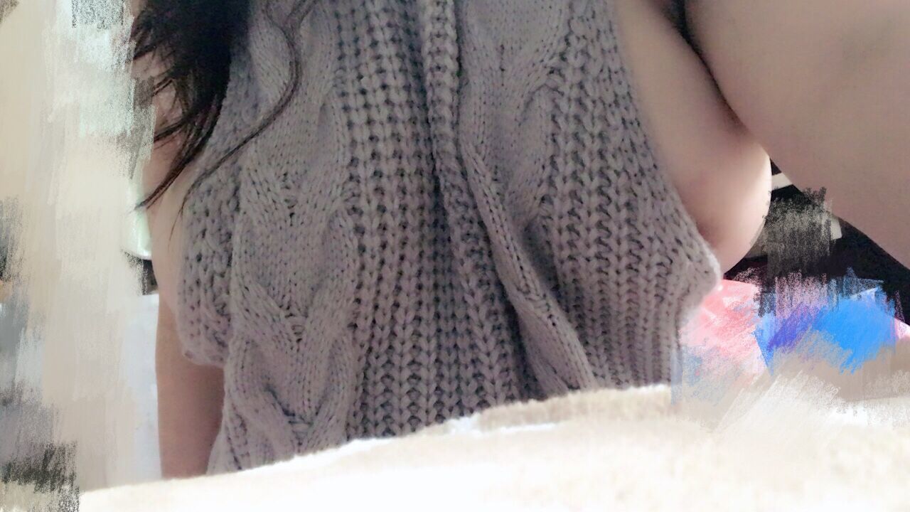 [福利COS] 奶兔biubiu - 灰色毛衣第7张