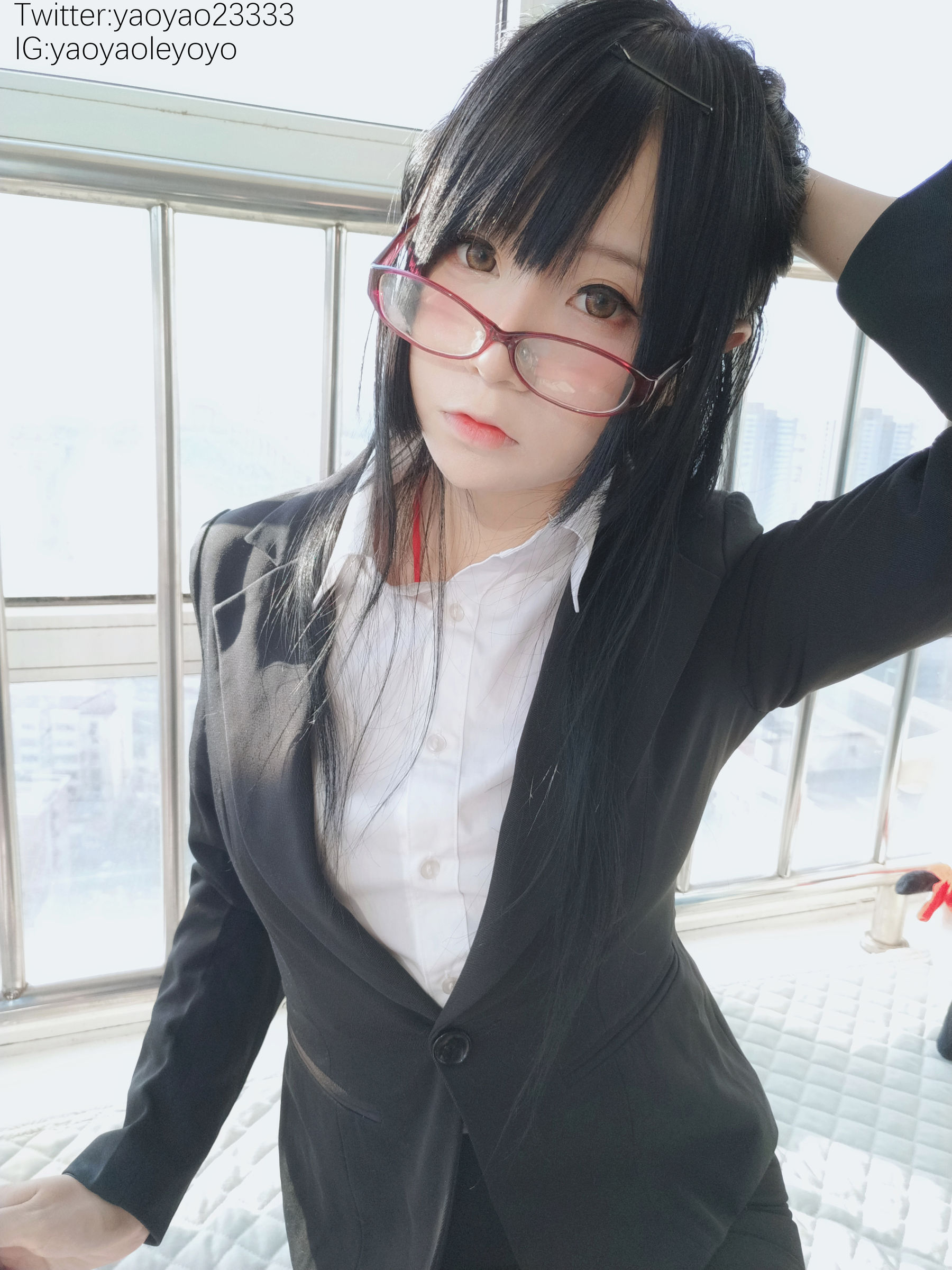 [福利COS] 萌妹子Coser摇摇乐yoyo - 补习老师第1张