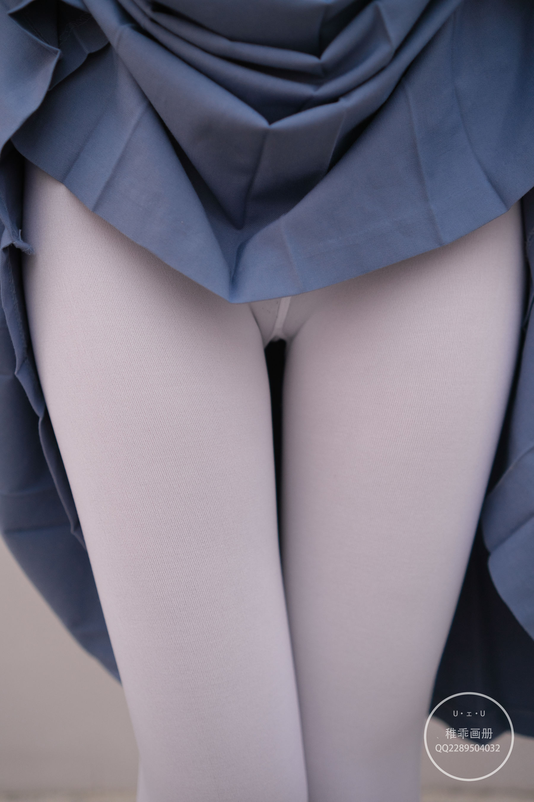 [福利COS] 柴系小乖(稚乖画册) - 夜夜 天台真空80D白丝第27张