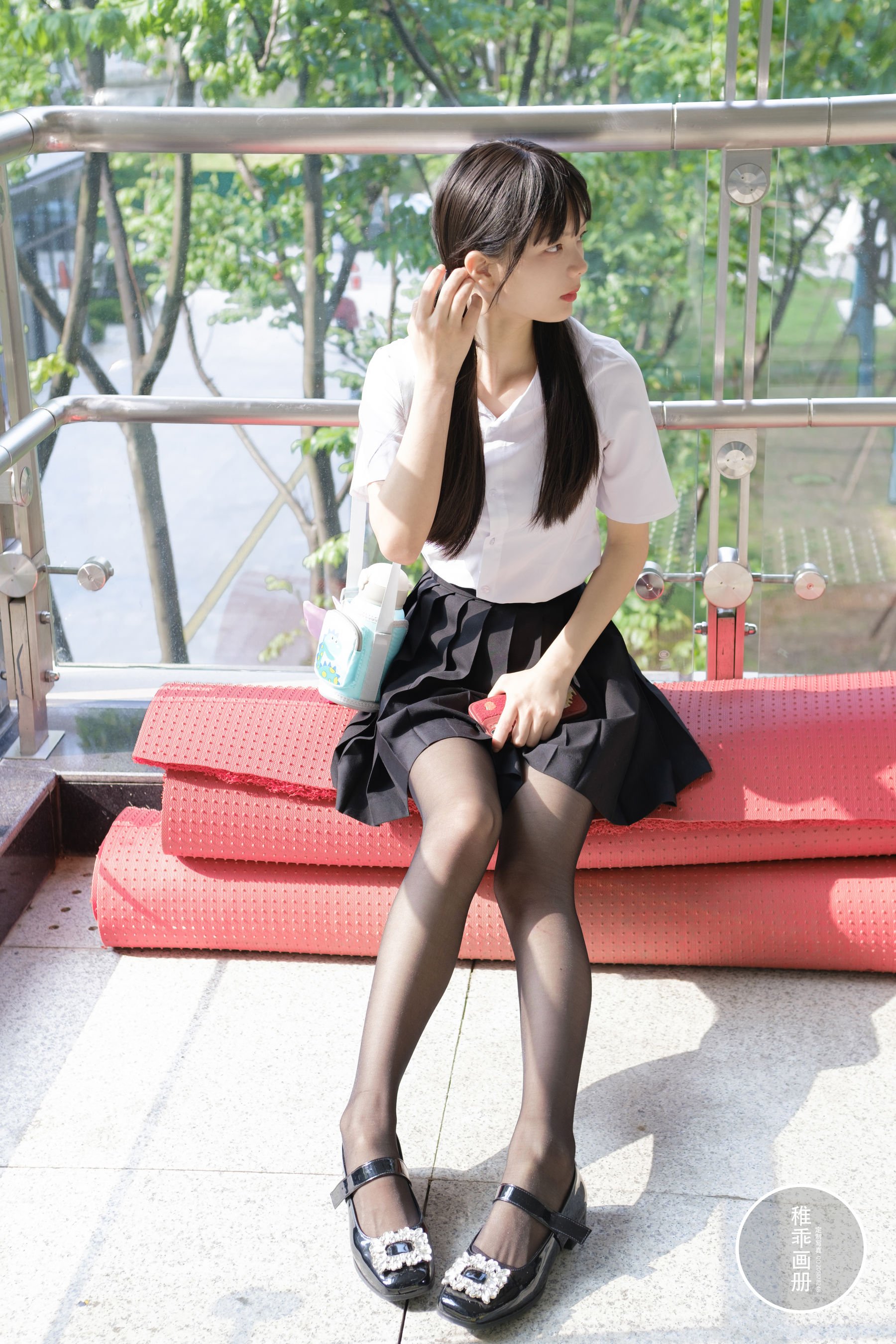 [福利COS] 柴系小乖(稚乖画册) - 夜夜 逛街13d黑丝第5张