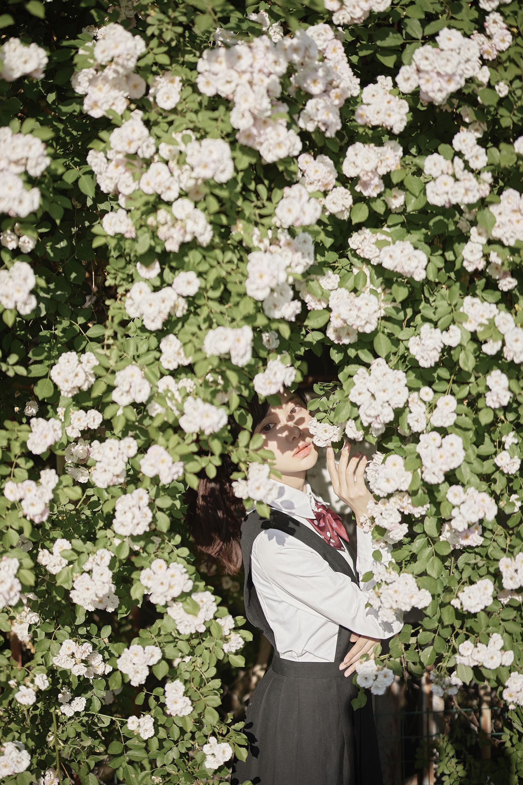 [福利COS] Shika小鹿鹿 - 蔷薇JK第5张