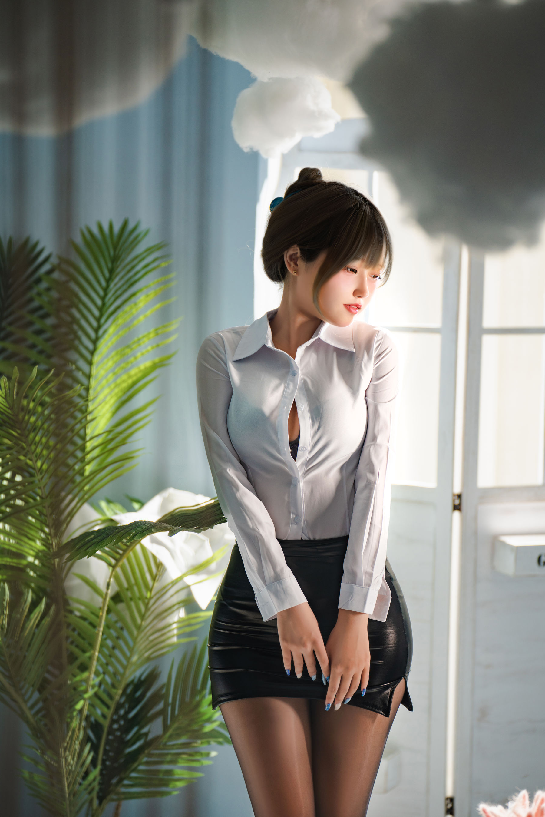 [福利COS] eloise软软 - OL第1张