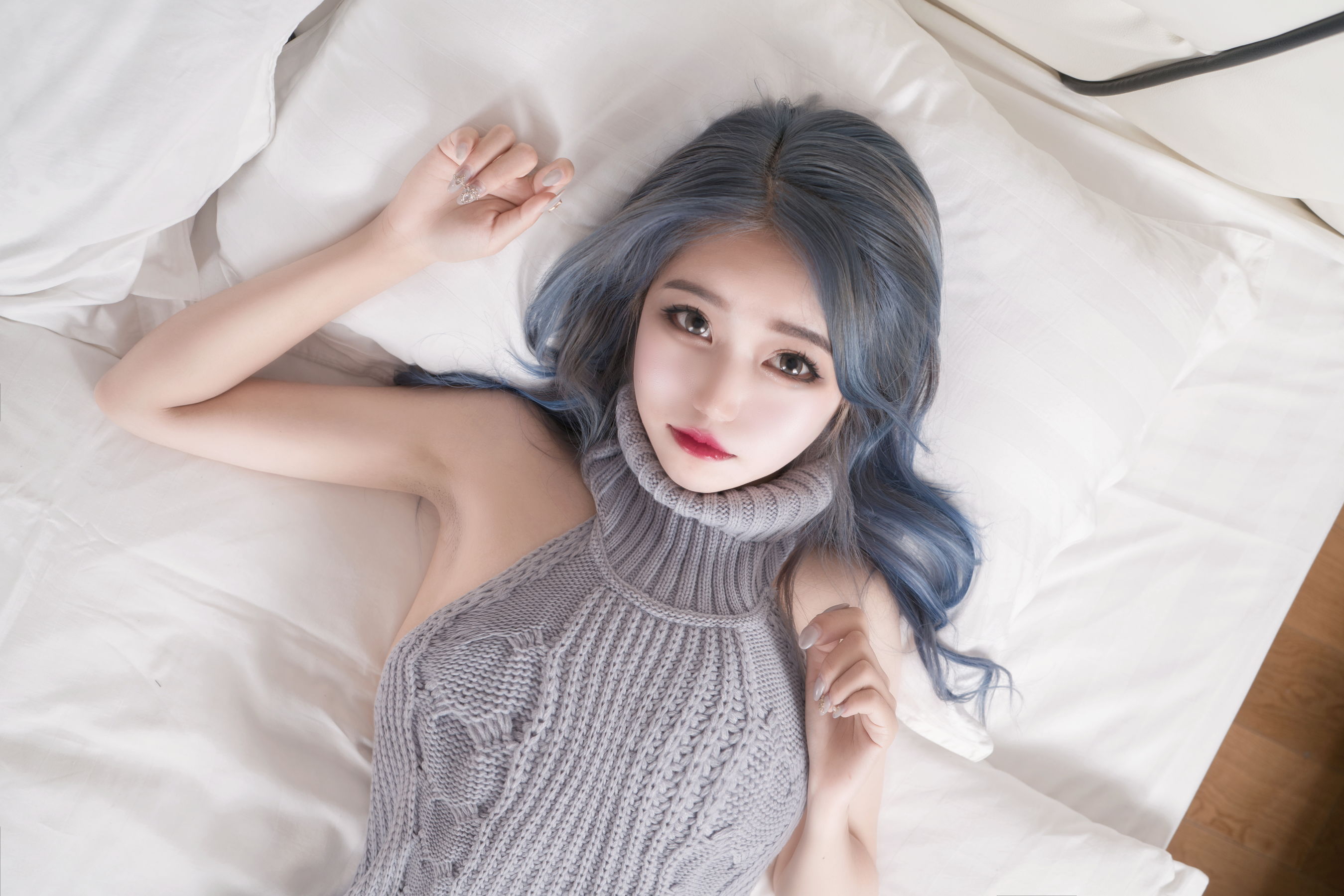 [福利COS] eloise软软 - 毛衣少女第3张