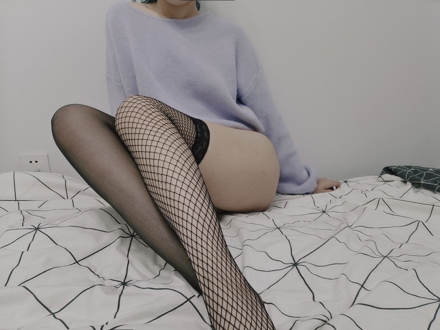 [福利COS] eloise软软 - 双拼丝袜第6张